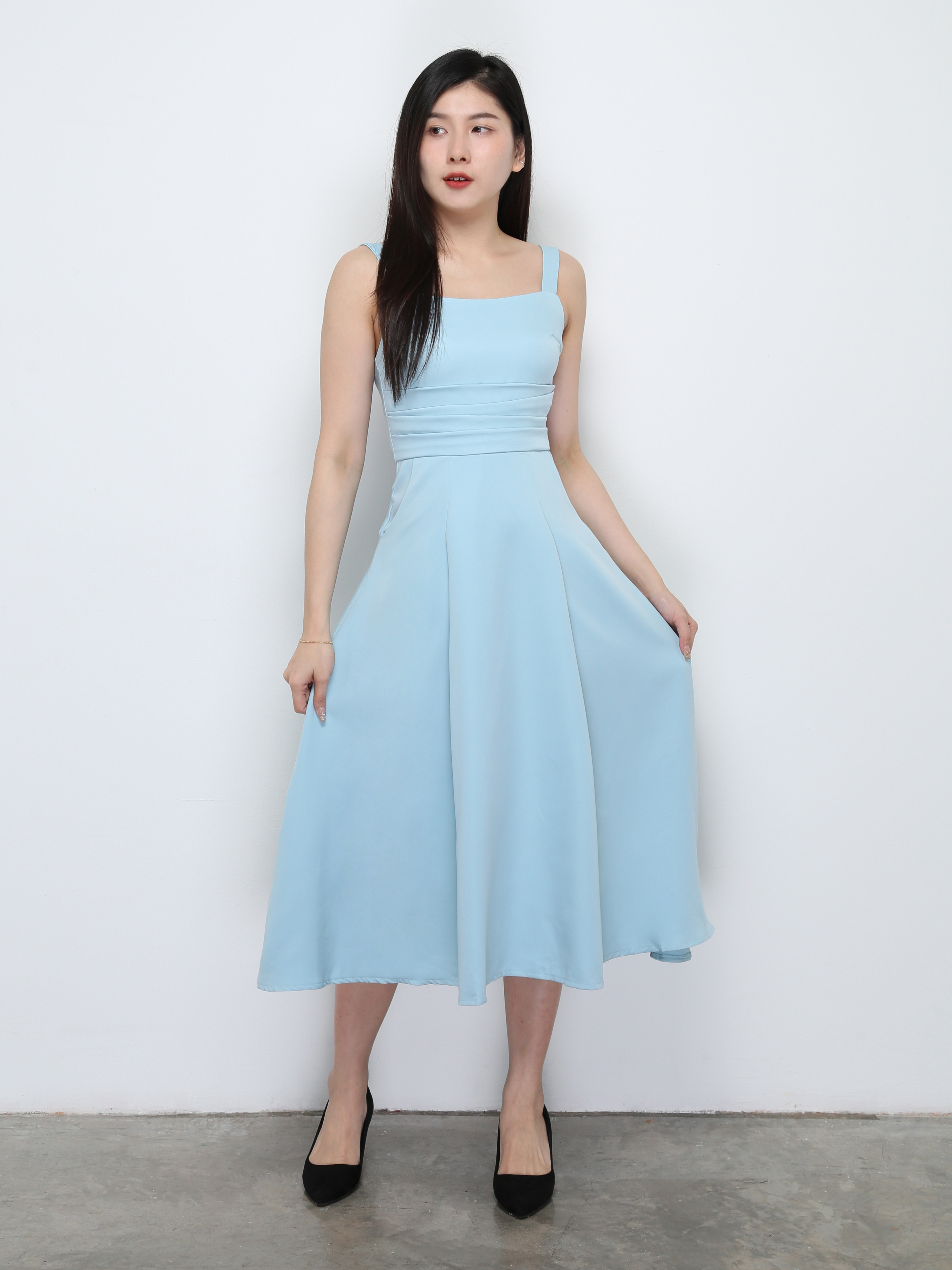 Sleeveless Pleated Dress 33055