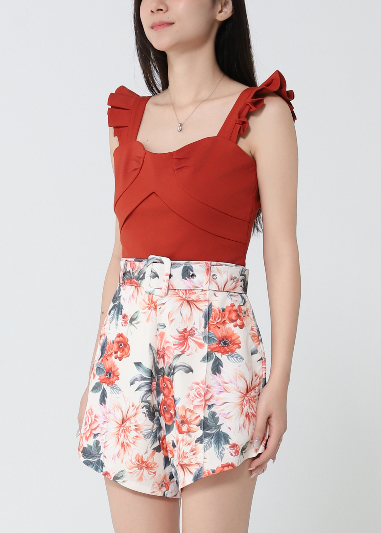 Sleeveless Top With Floral Short Pants Set 