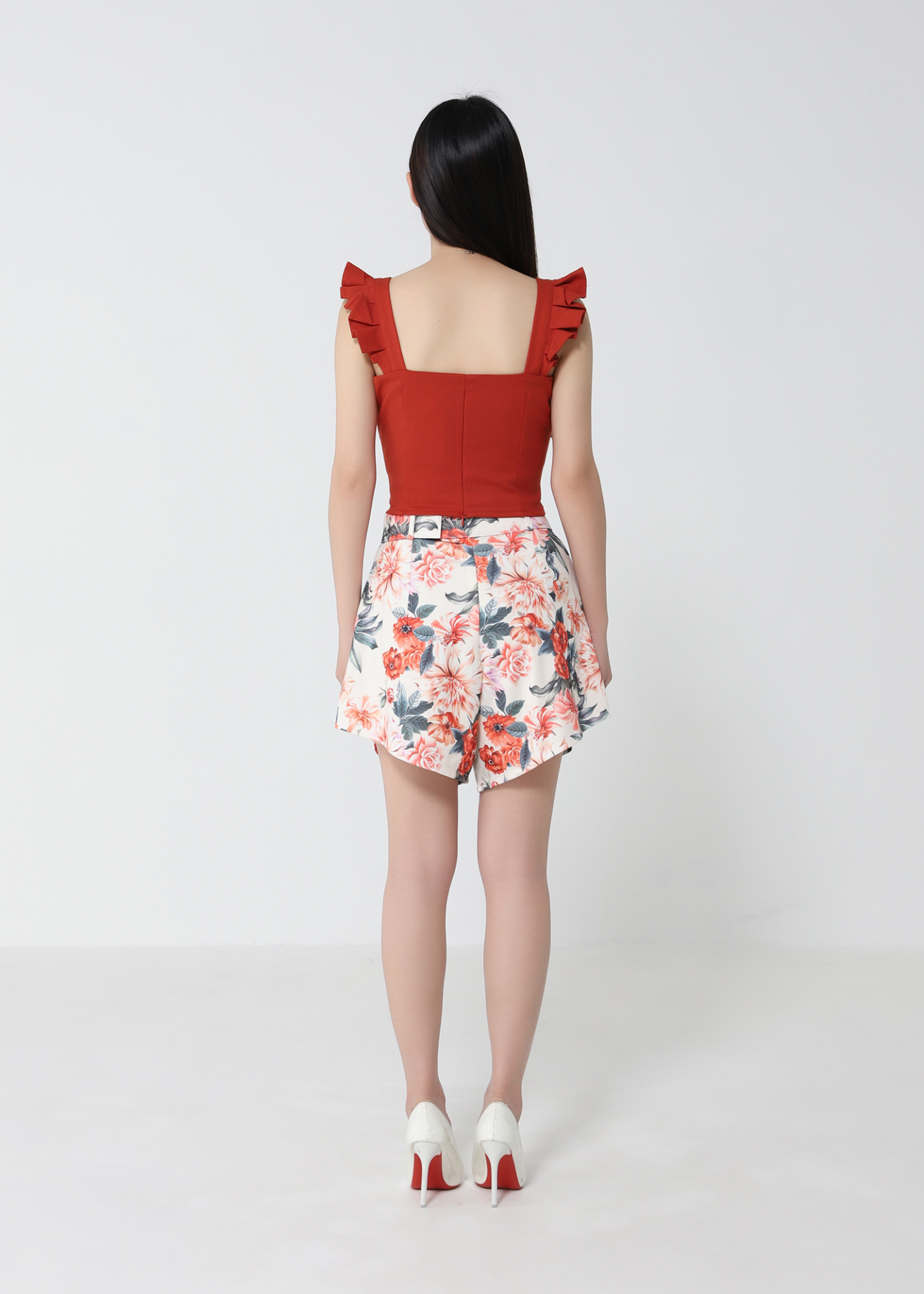 Sleeveless Top With Floral Short Pants Set 