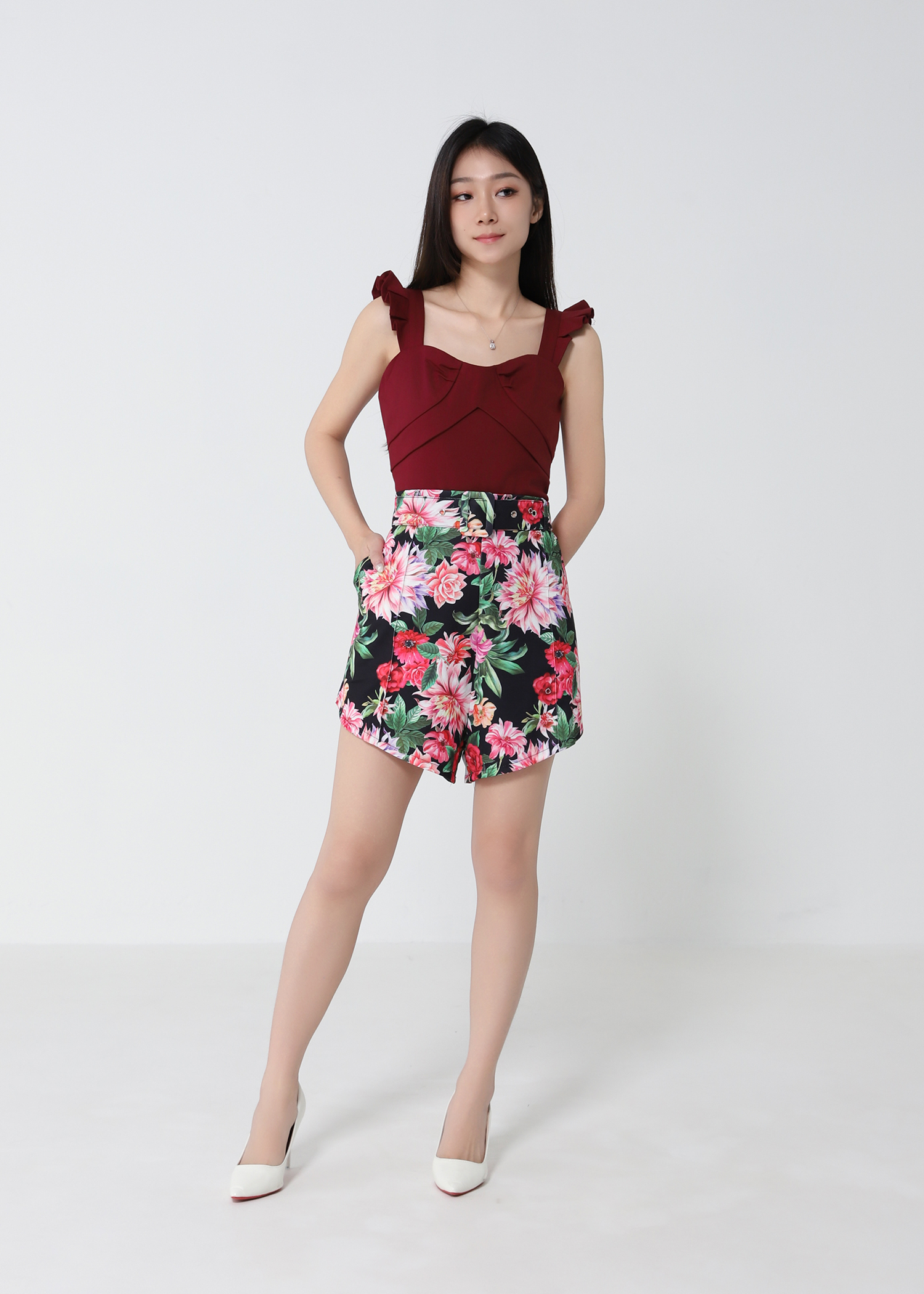 Sleeveless Top With Floral Short Pants Set