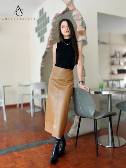 Leather With Front Split Skirt 30663