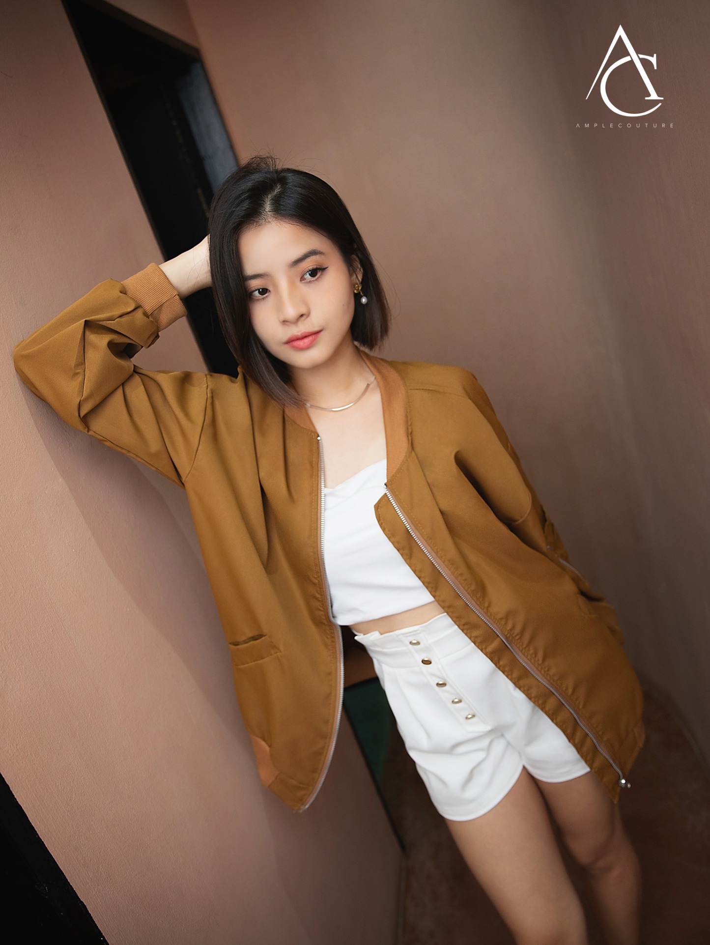 High Waist Back Zip Front Decorative Button Short Pant 33420