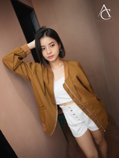 High Waist Back Zip Front Decorative Button Short Pant 33420