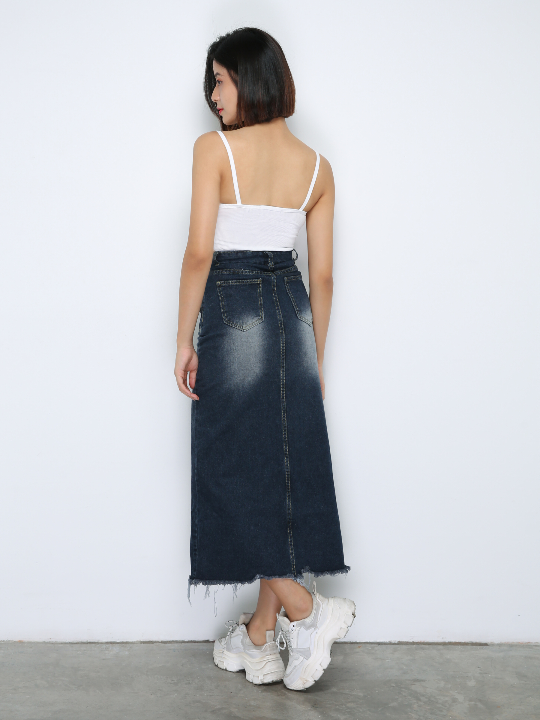 Sleeveless With Decorative Gold Buckle Top 33342