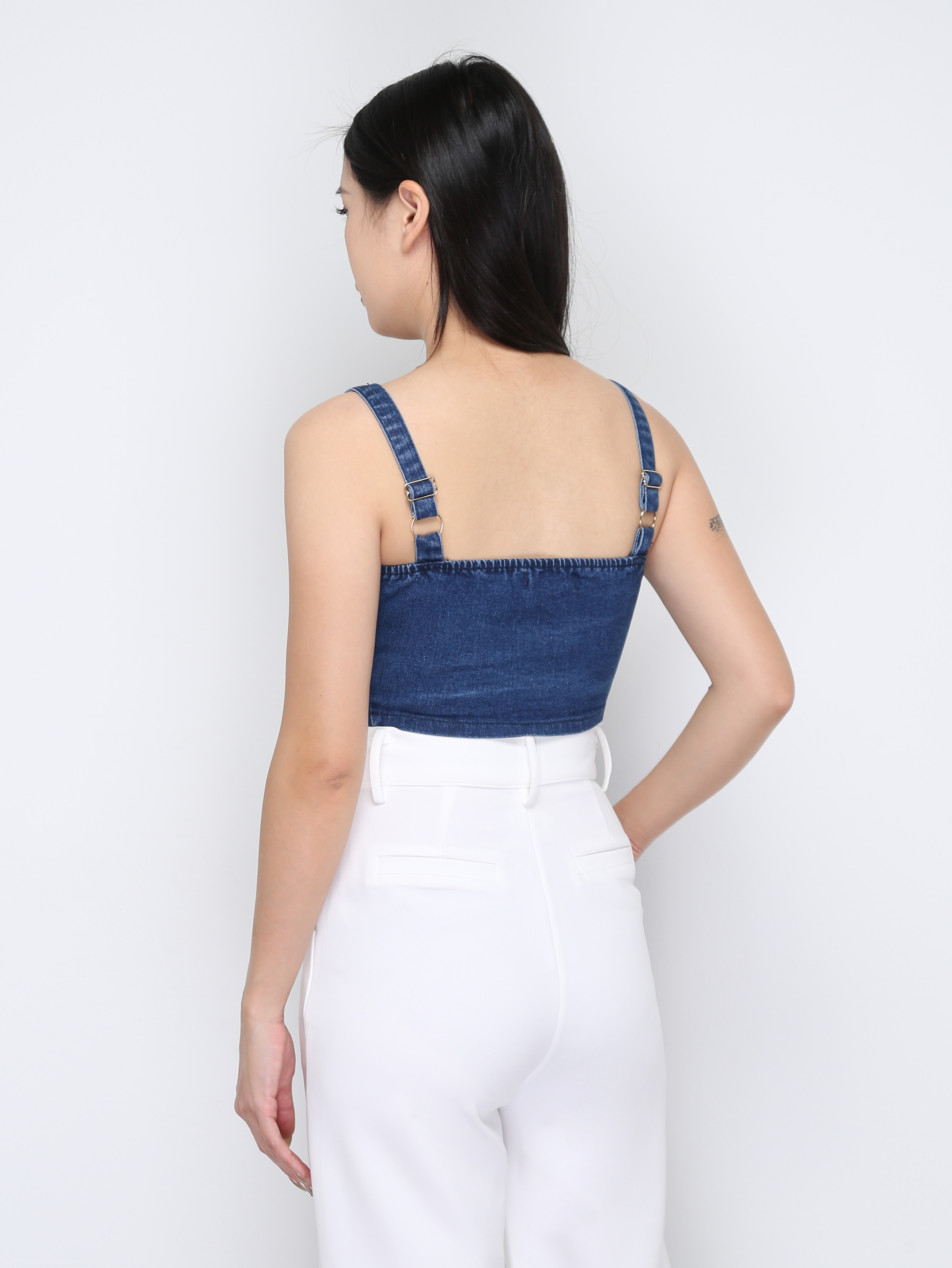 Sleeveless With Decorative Chain Top 33514