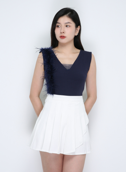 Knitted Decorative With Fur Top 33761