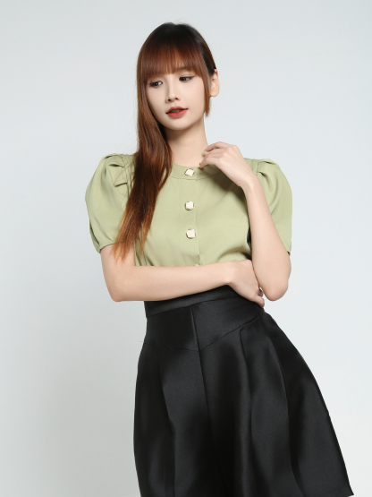 Front Button Top 34019