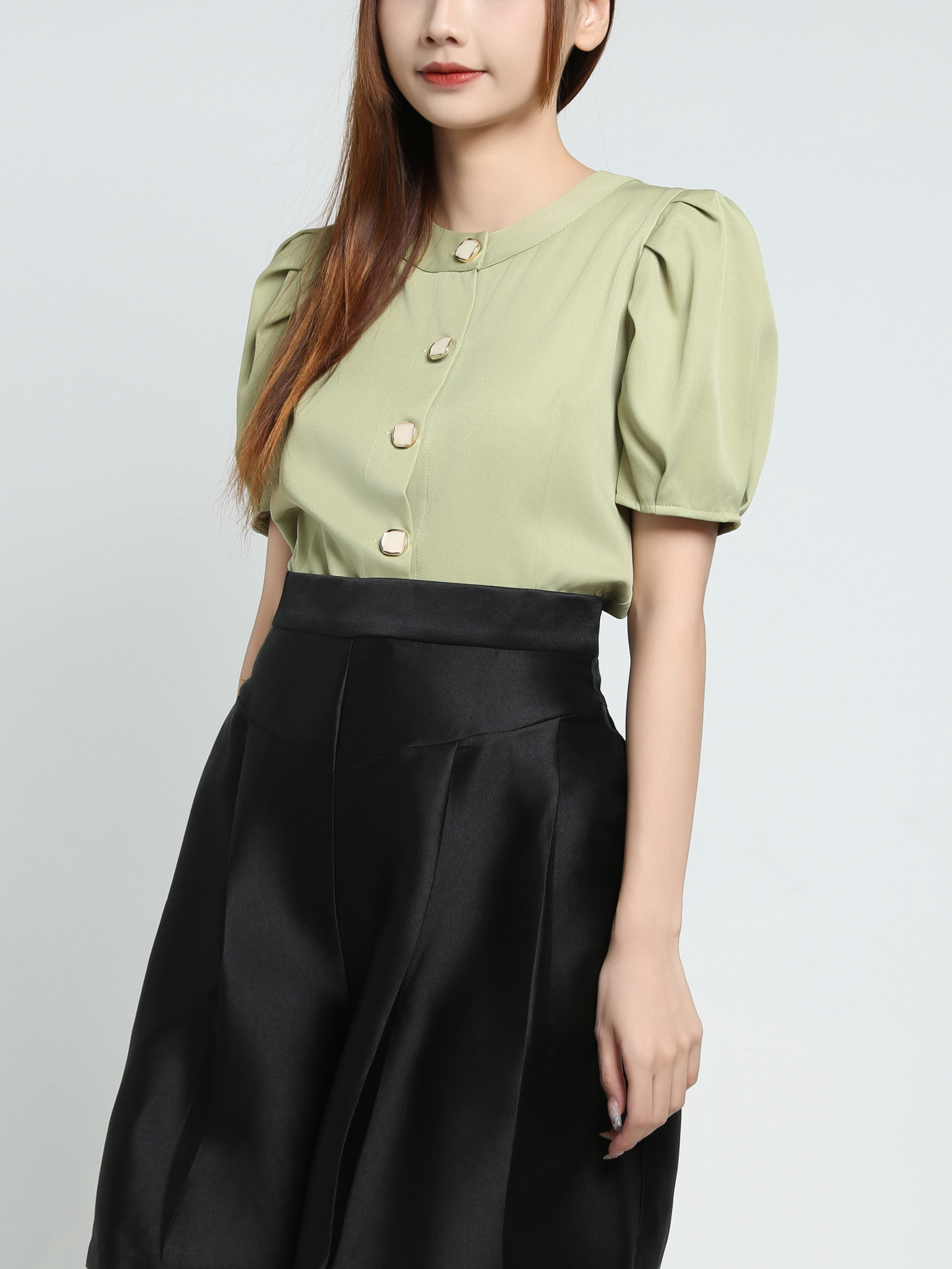 Front Button Top 34019