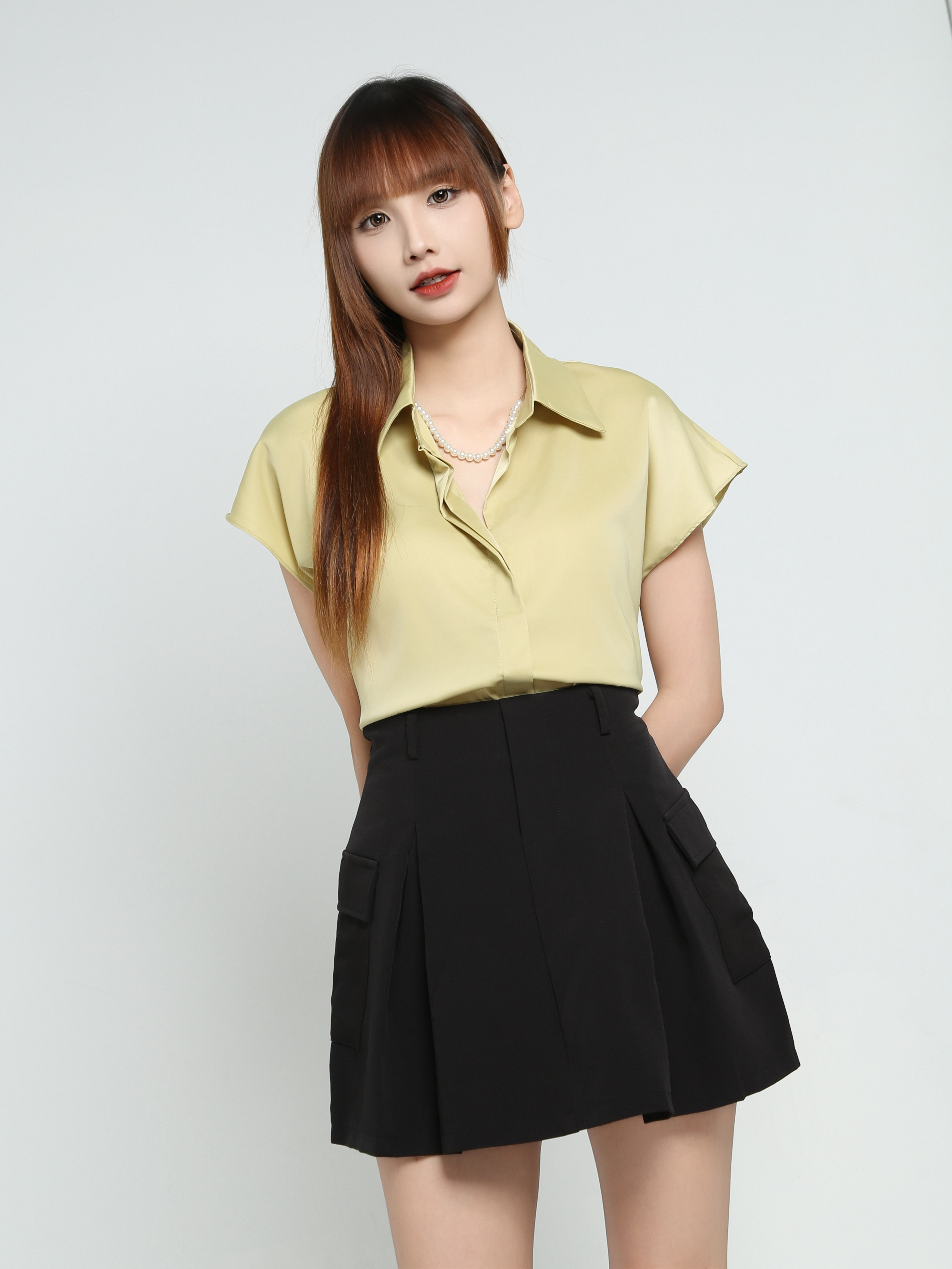 Sleeveless With Deocative Pearl Chain Top 34122