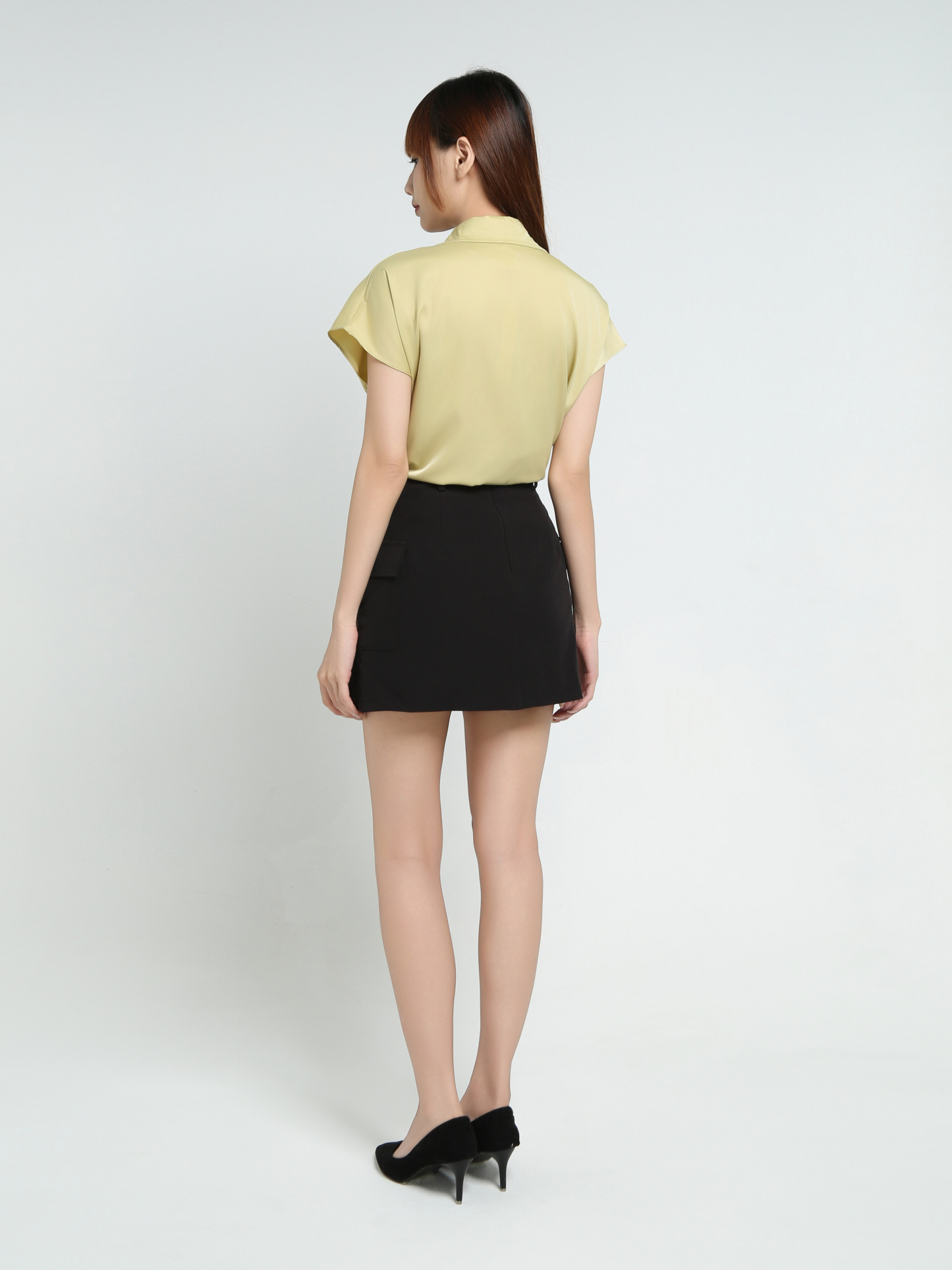 Sleeveless With Deocative Pearl Chain Top 34122