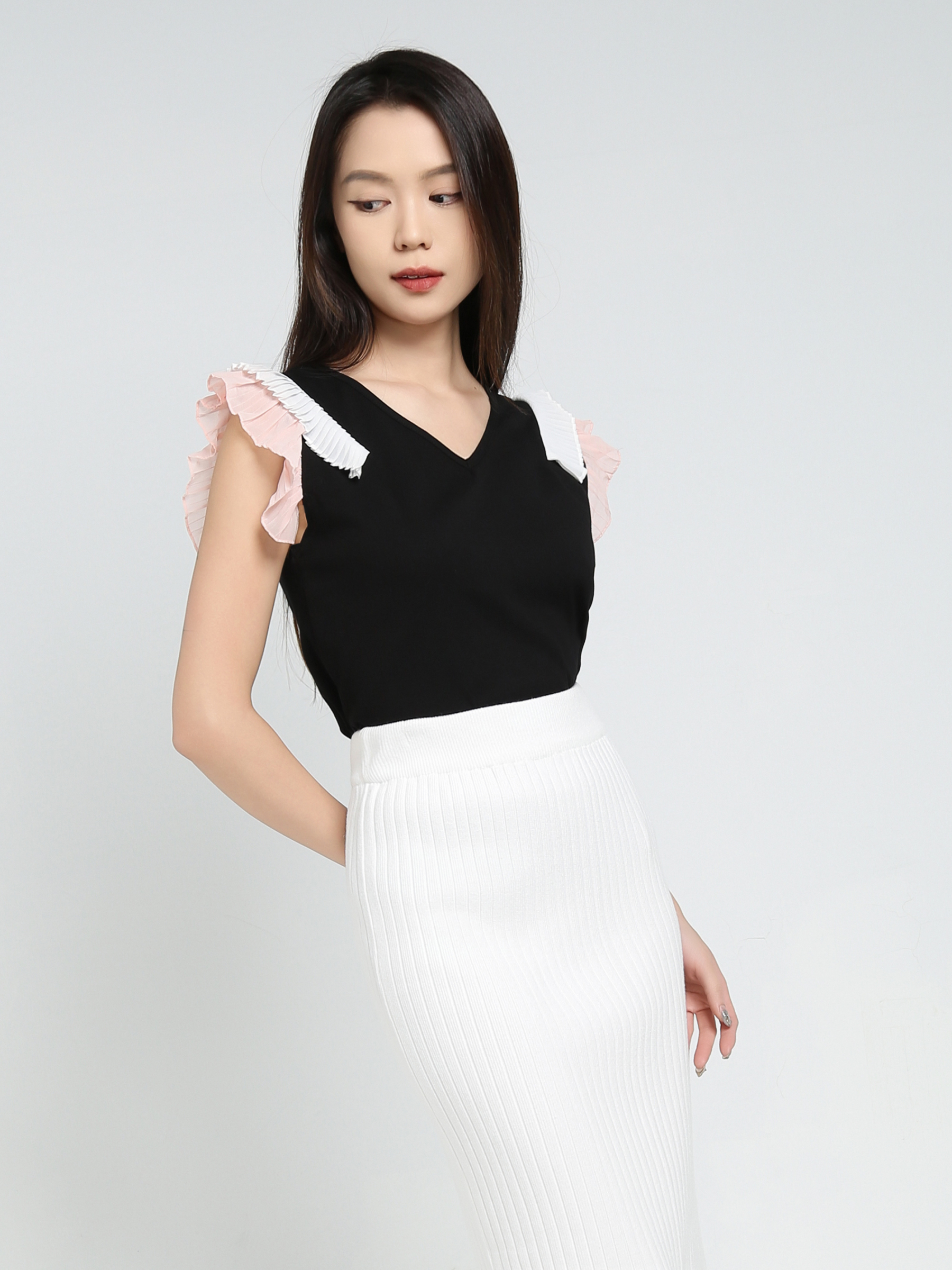 Sleeveless Ruffles Top 34449