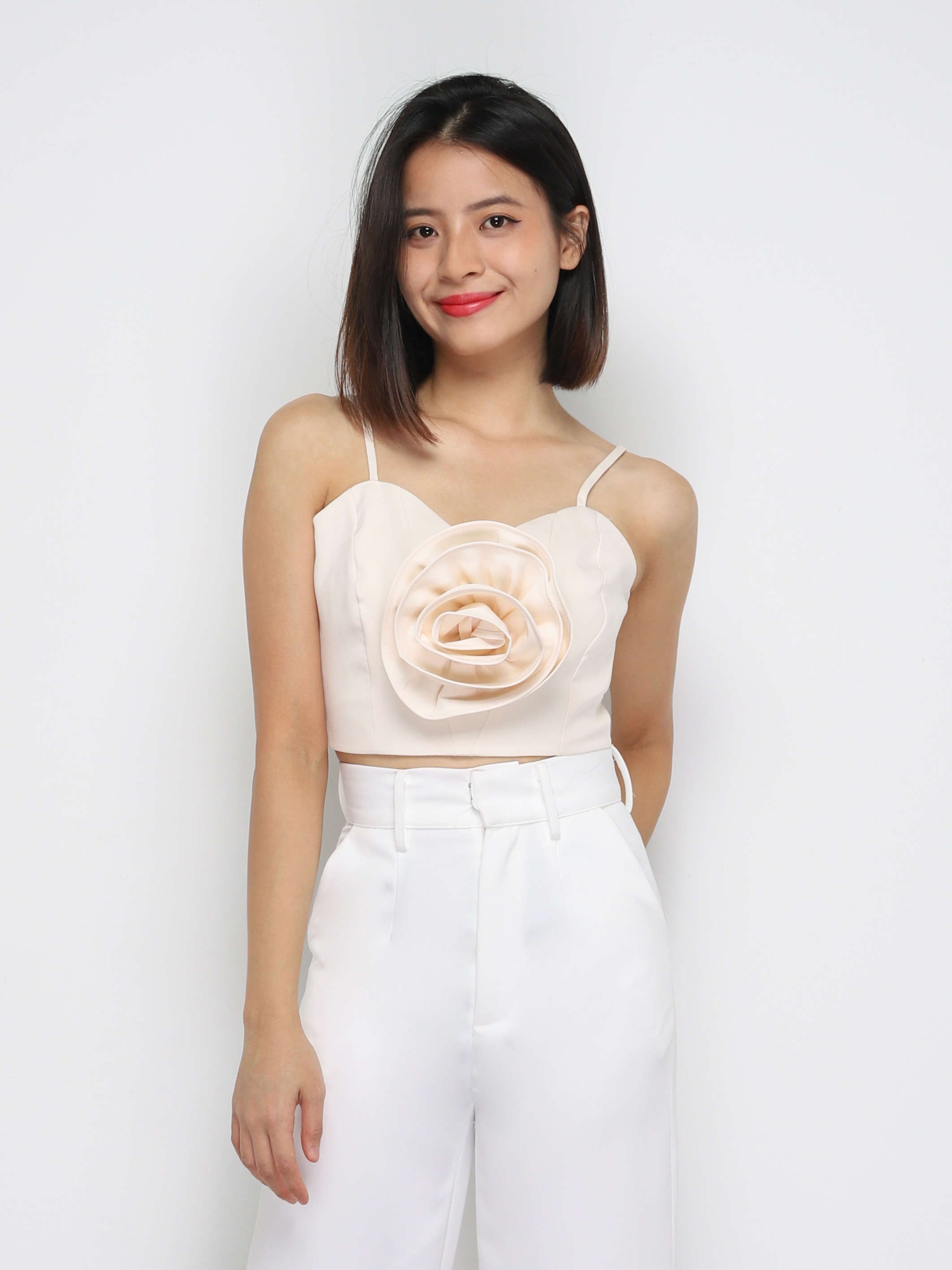 Sleeveless Front Decoretive Flower Top 34560