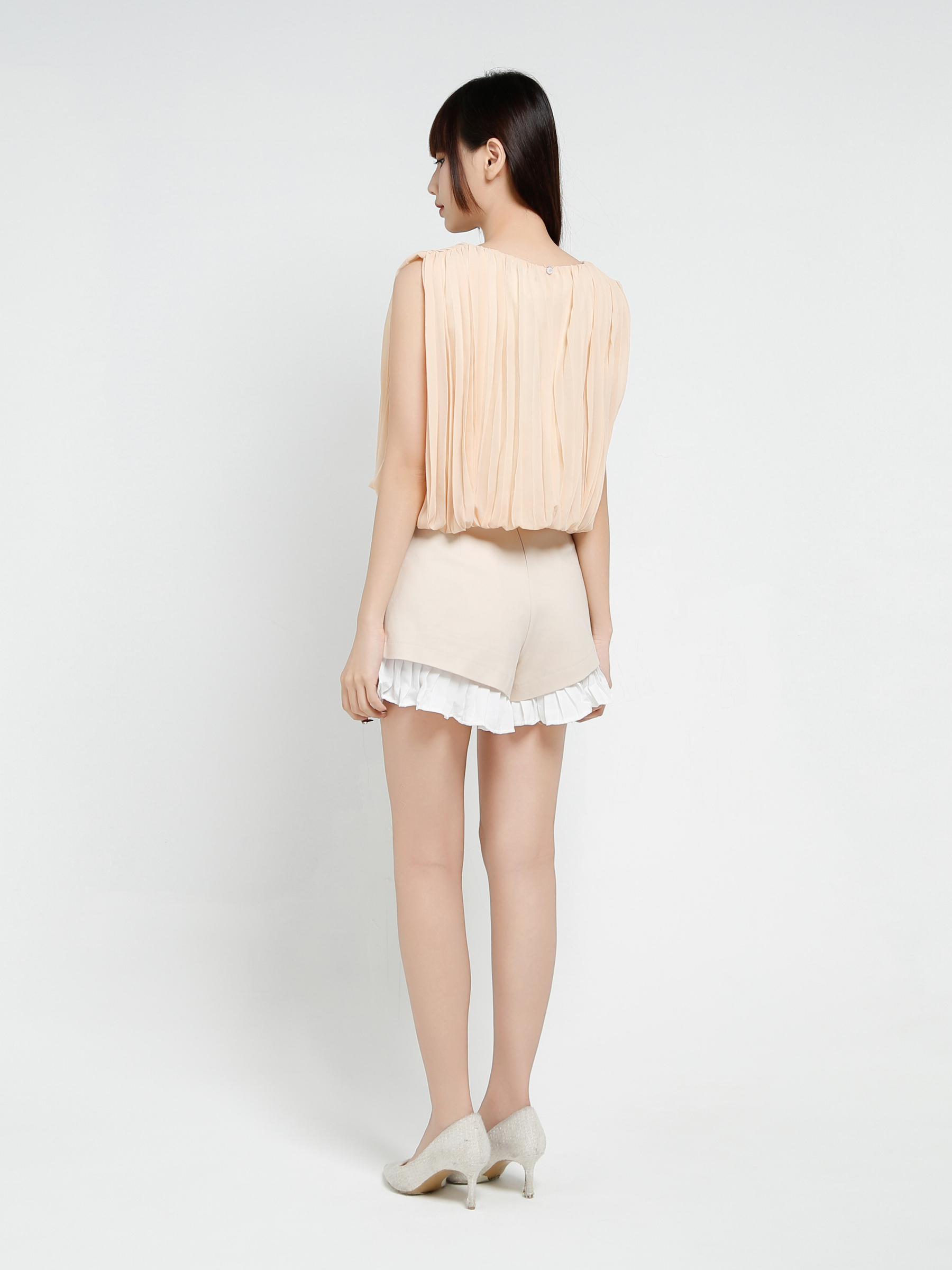 Sleeveless Pleated Top 37003