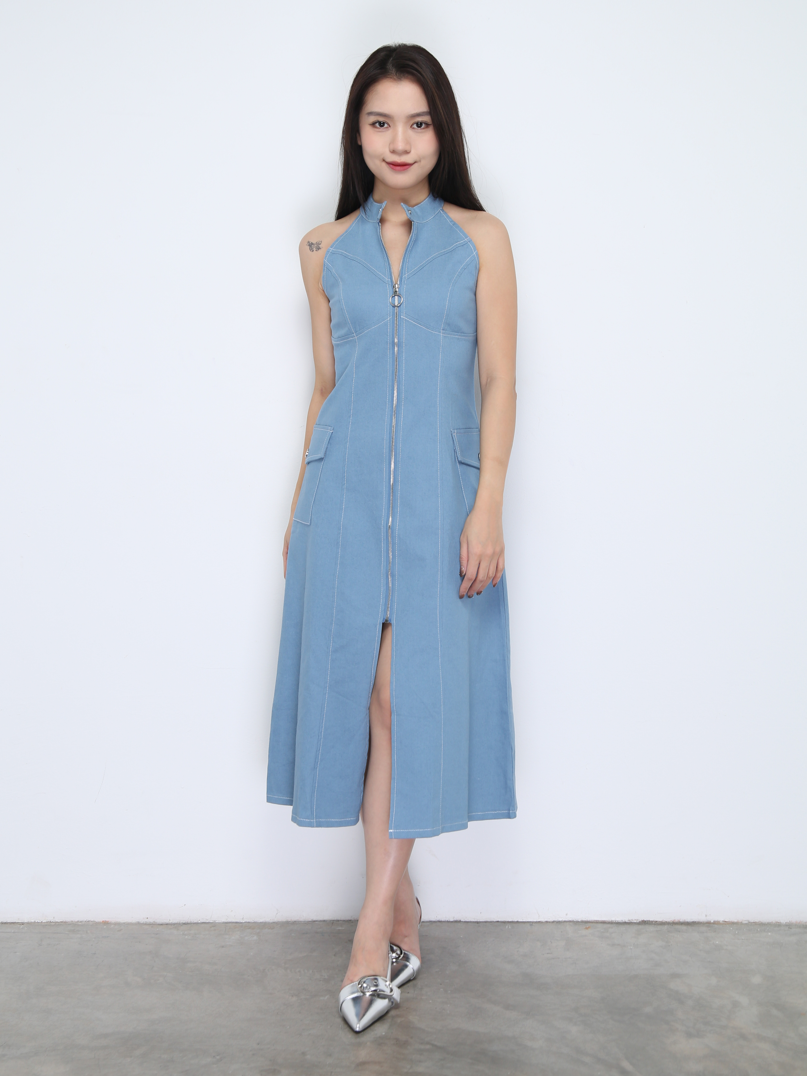 Sleeveless Front Zip Dress 37211