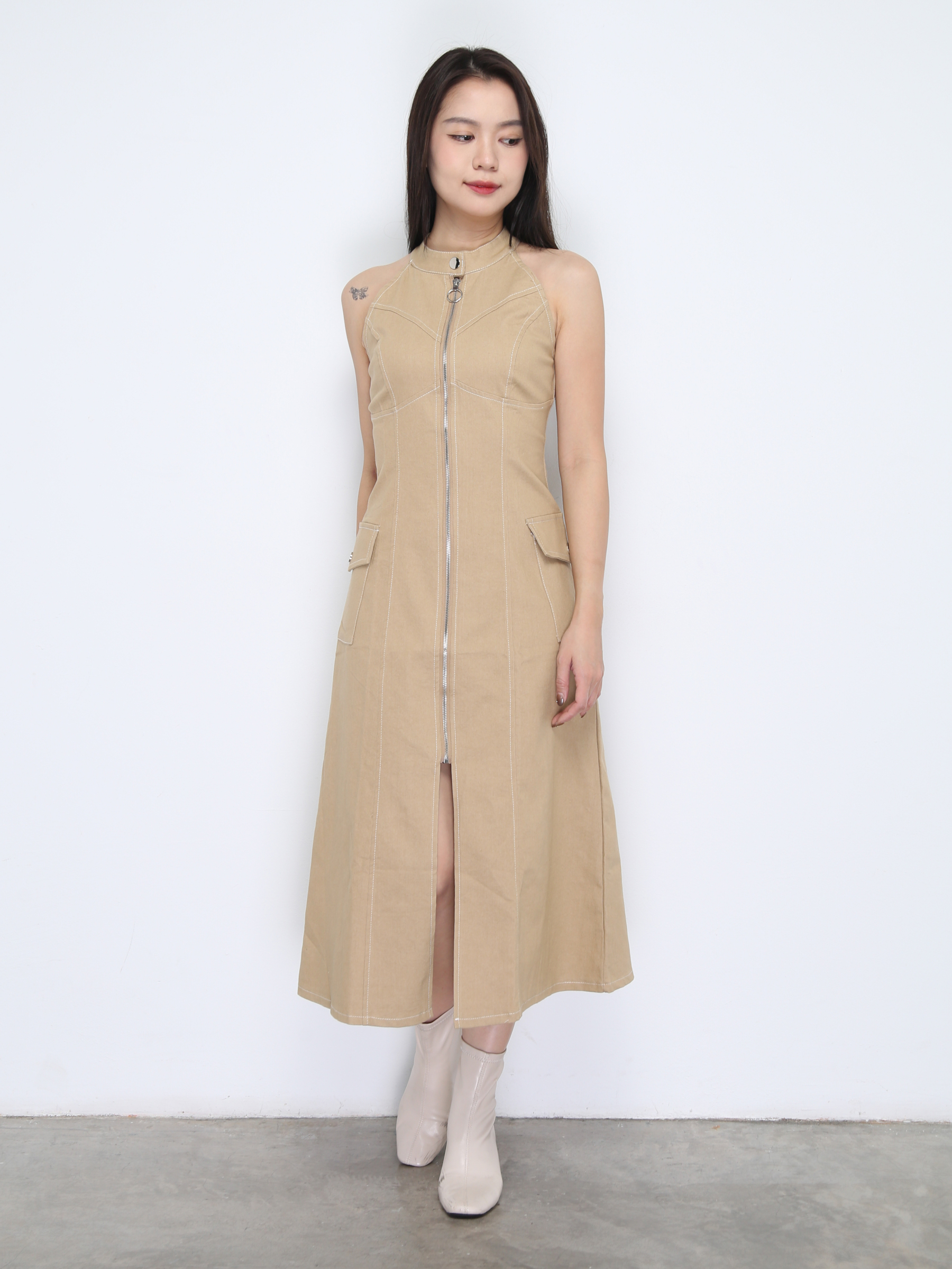 Sleeveless Front Zip Dress 37211