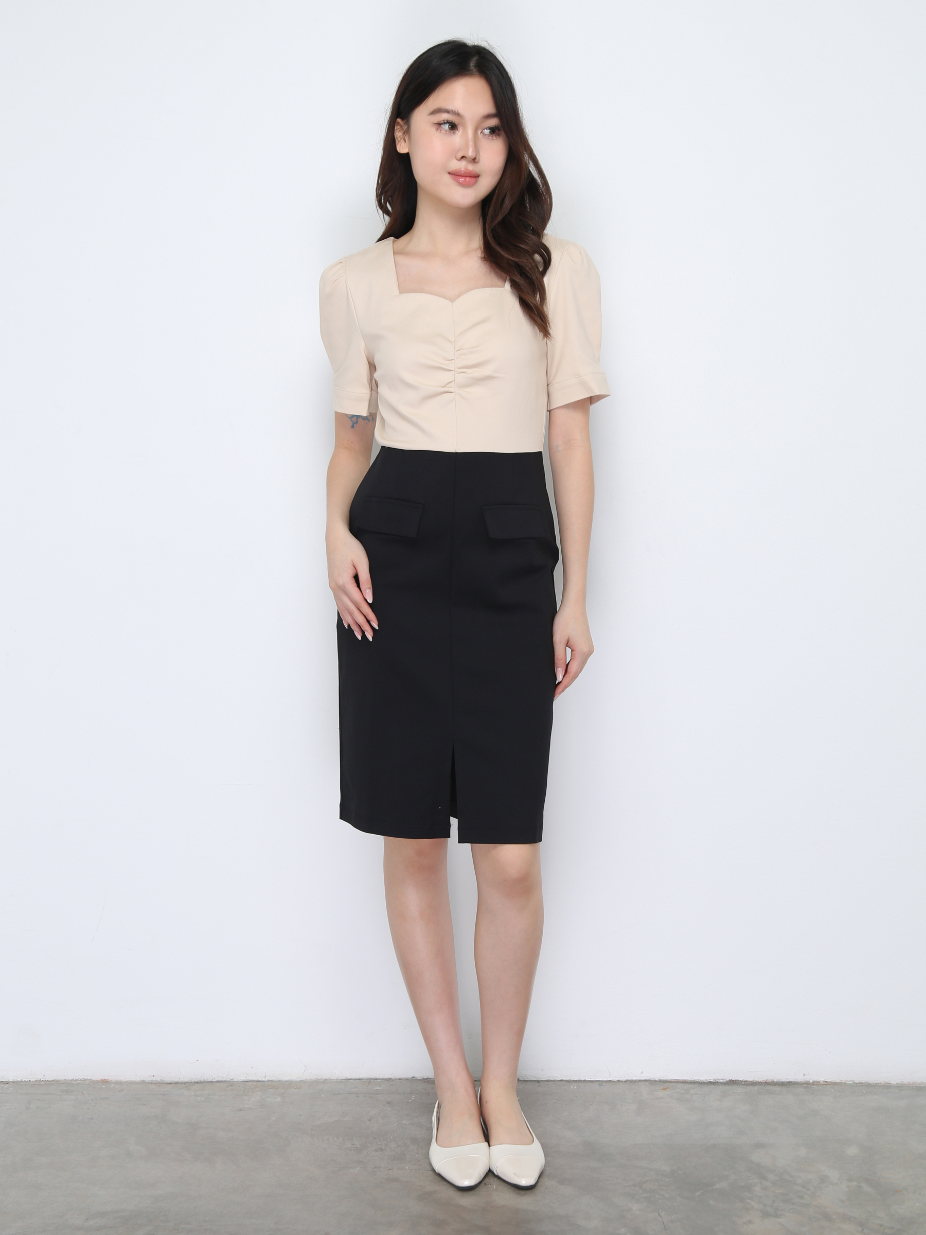 Short Sleeve Back Zip Dress 37217