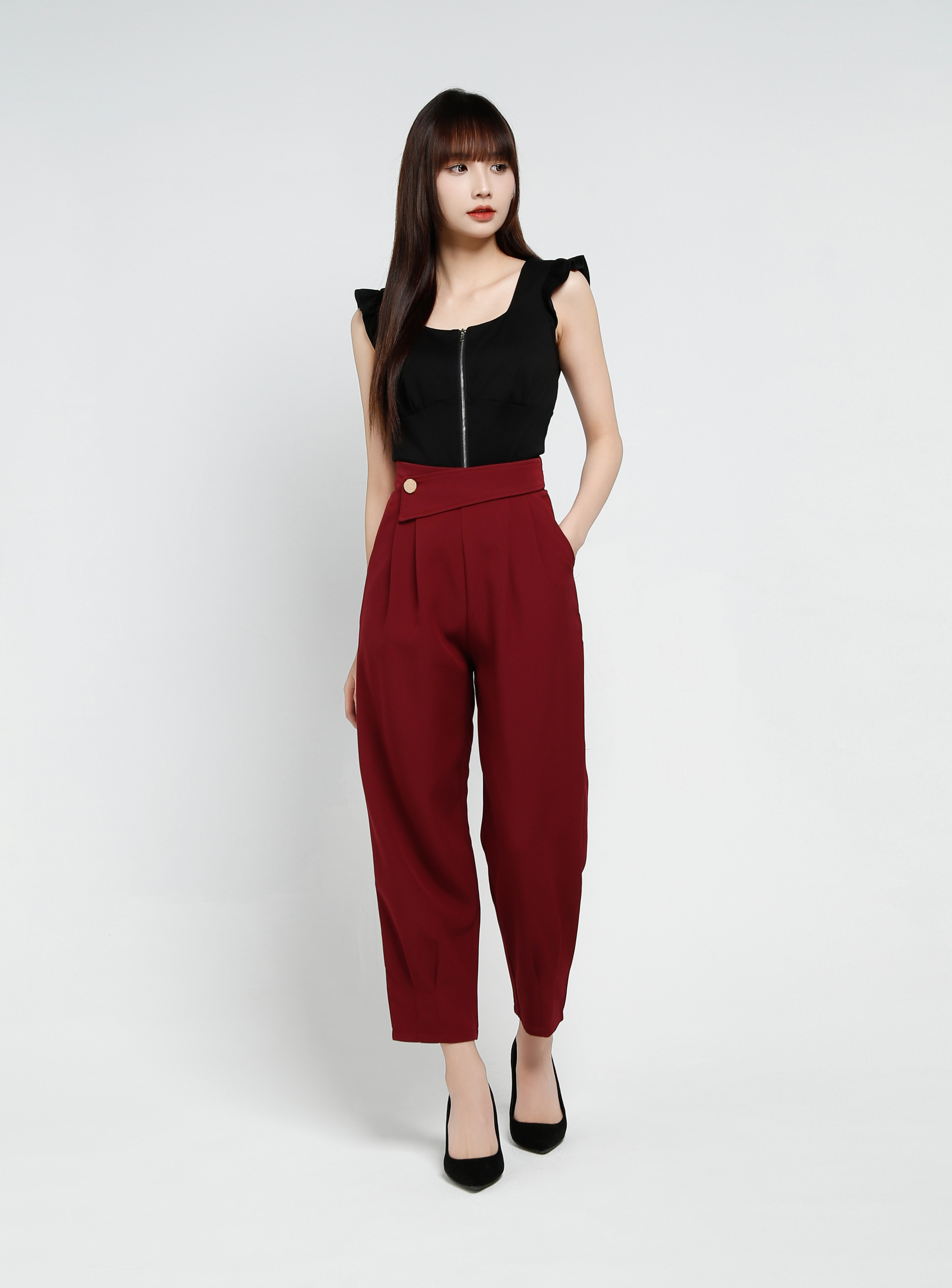 Sleeveless Front Zip Top 37230