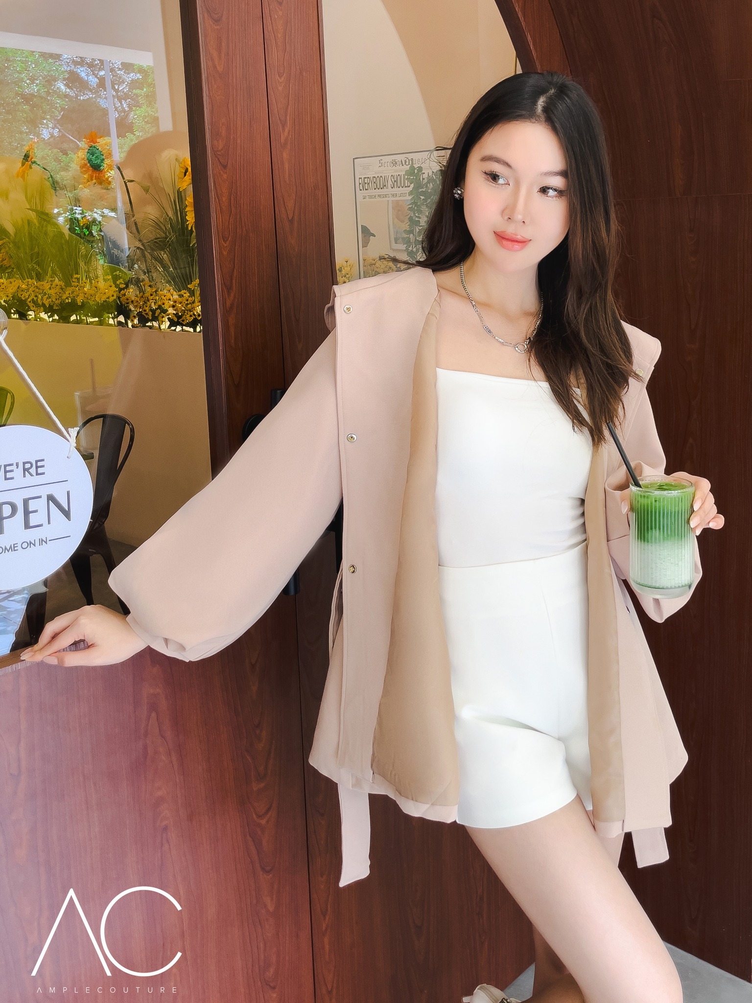 High Waist Back Zip Short Pants AC625