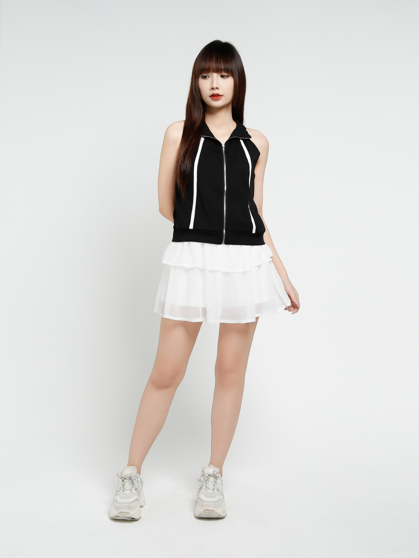 Sleeveless Front Zip Top 37381