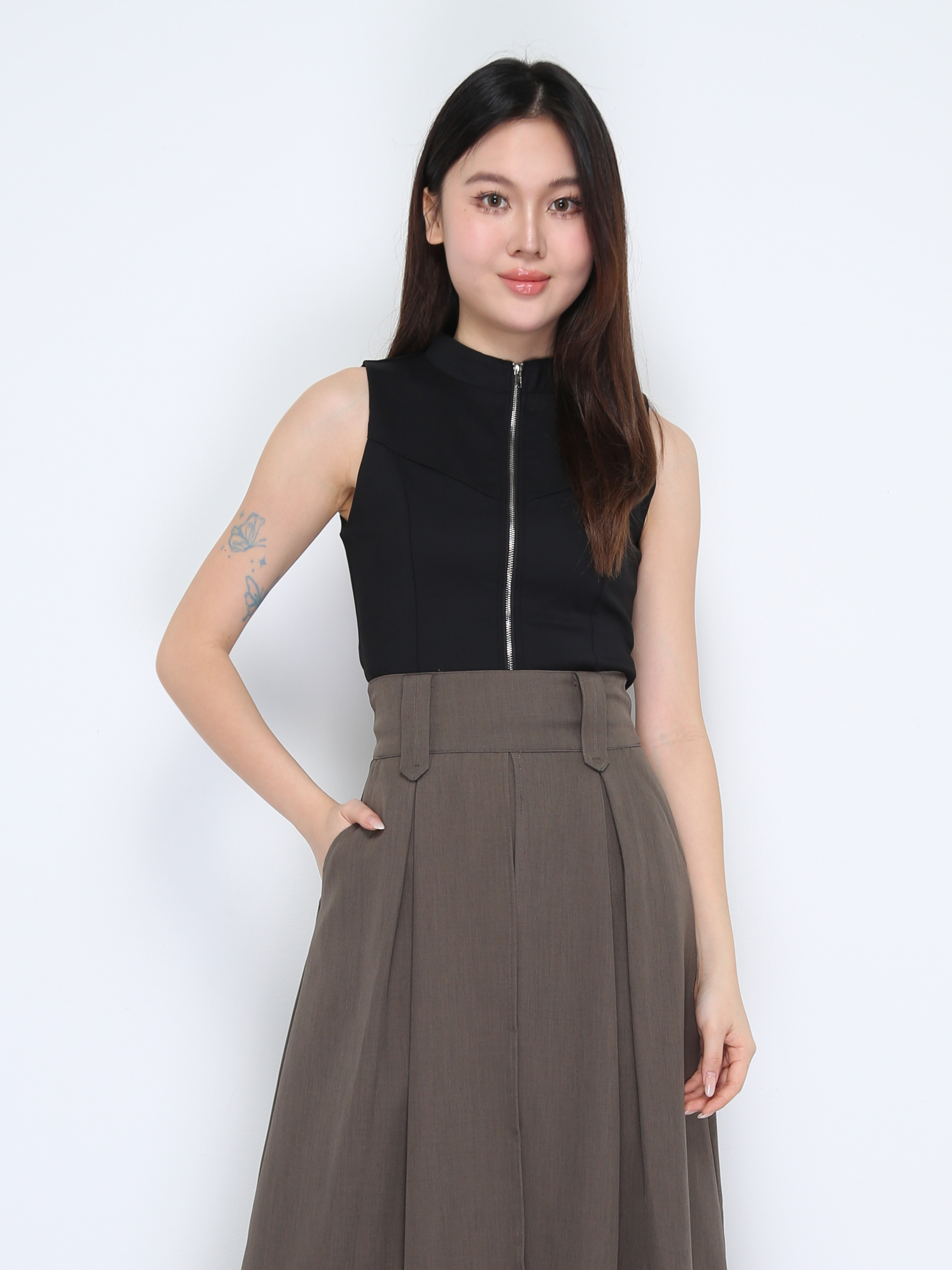 Sleeveless Front Zip Top 37479