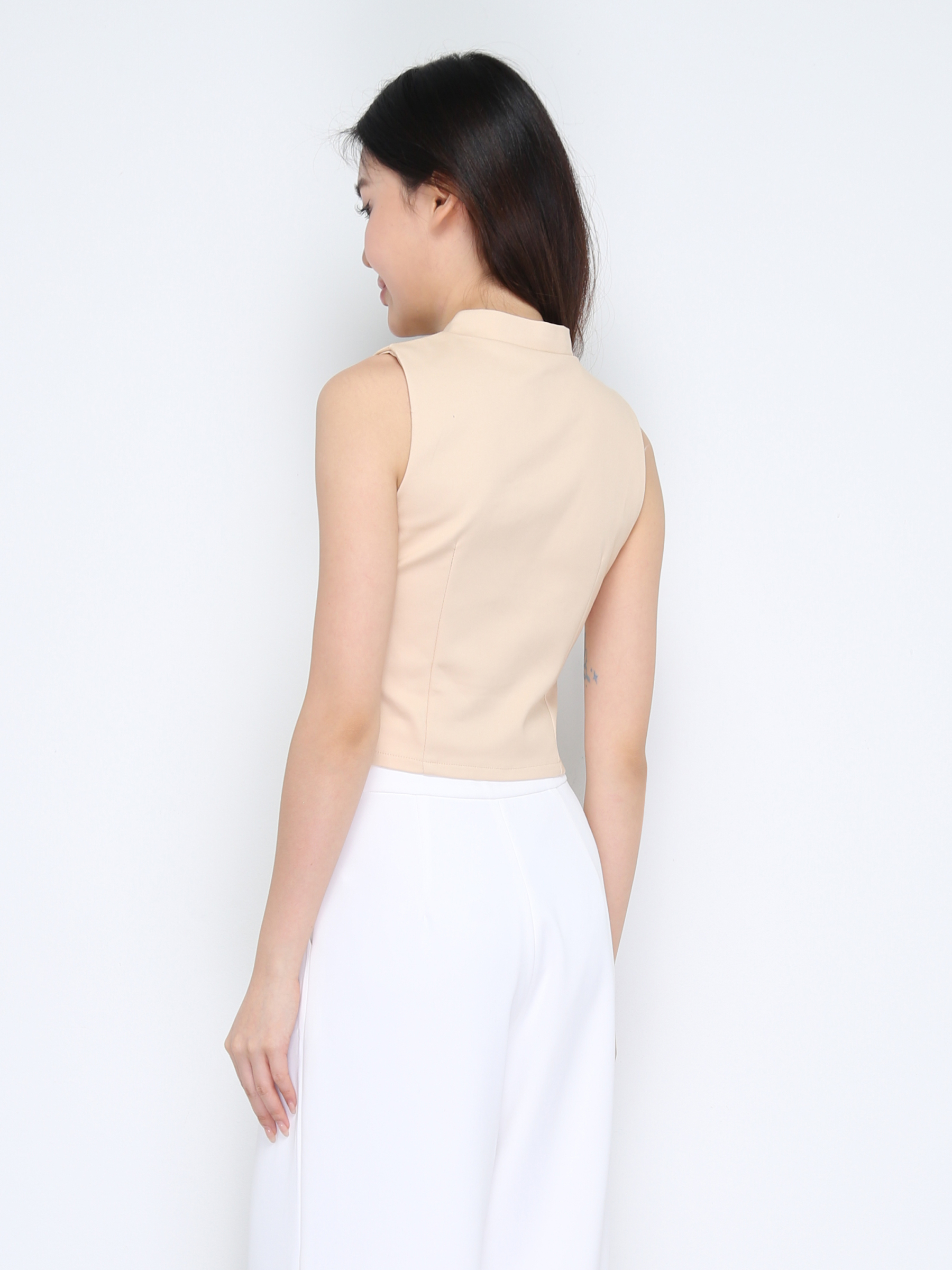 Sleeveless Front Zip Top 37479