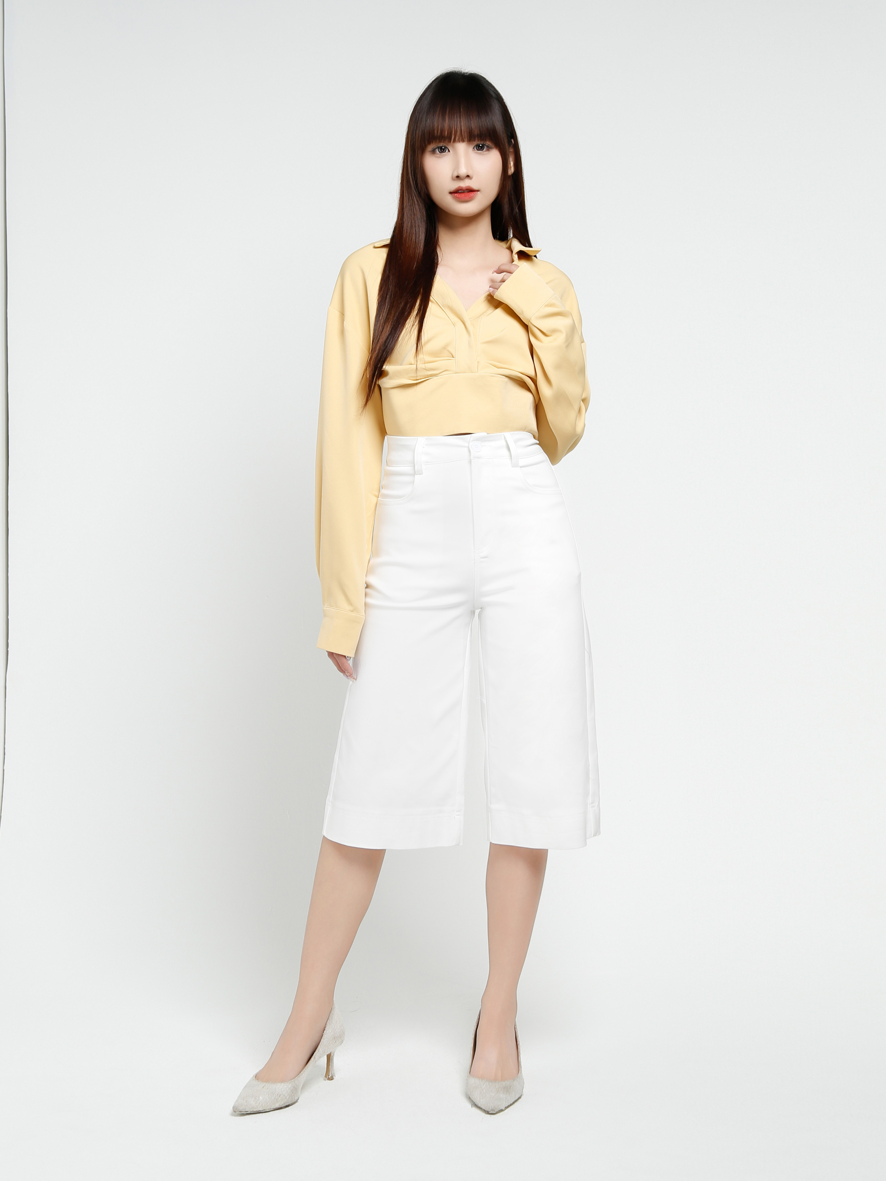 Long Sleeve V Neck Pleated Top 37500