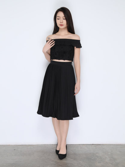 Lace Sleeveless Top With Long Skirt Set 38244