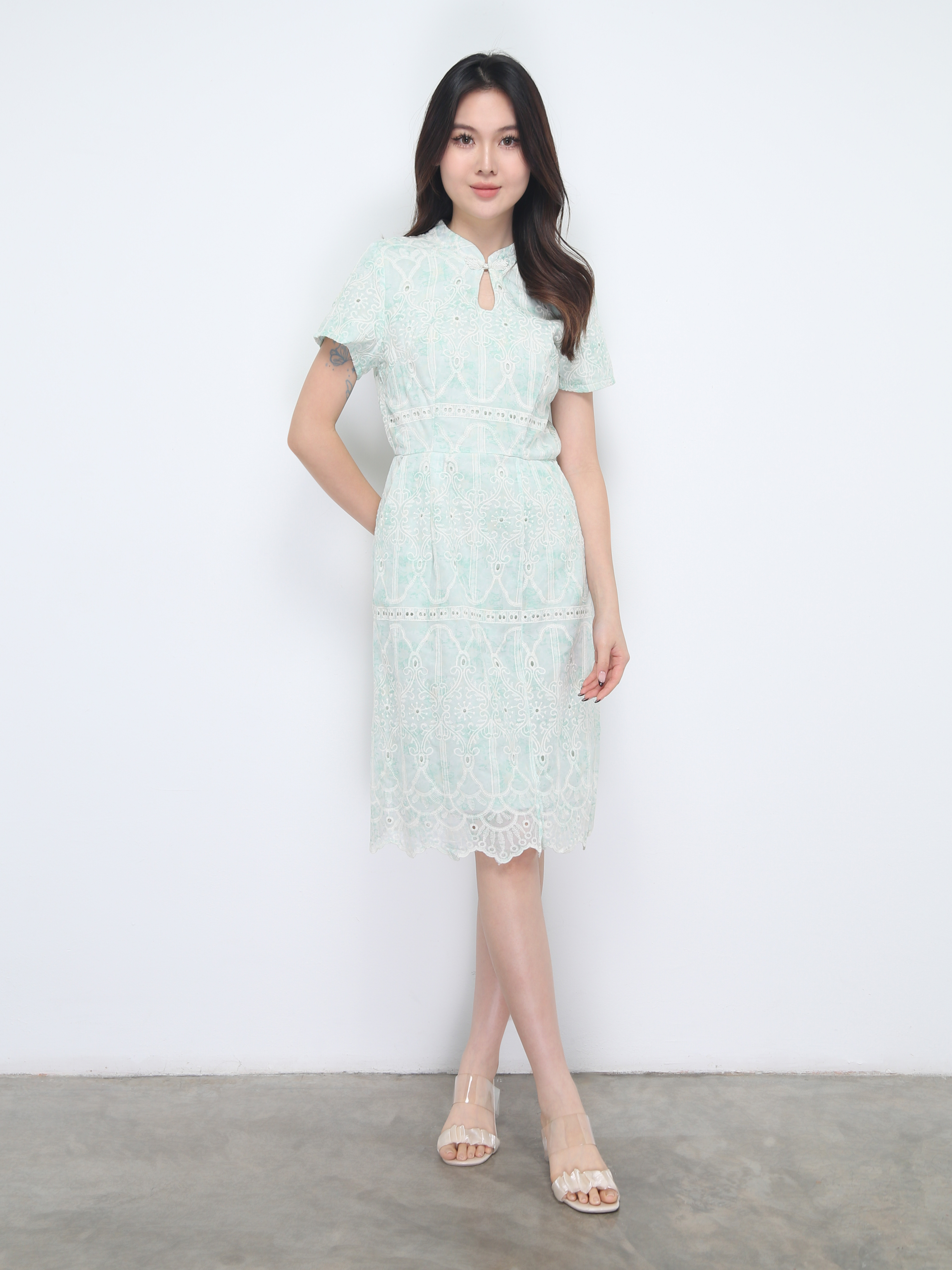 Short Sleeve Back Zip Dress 38440