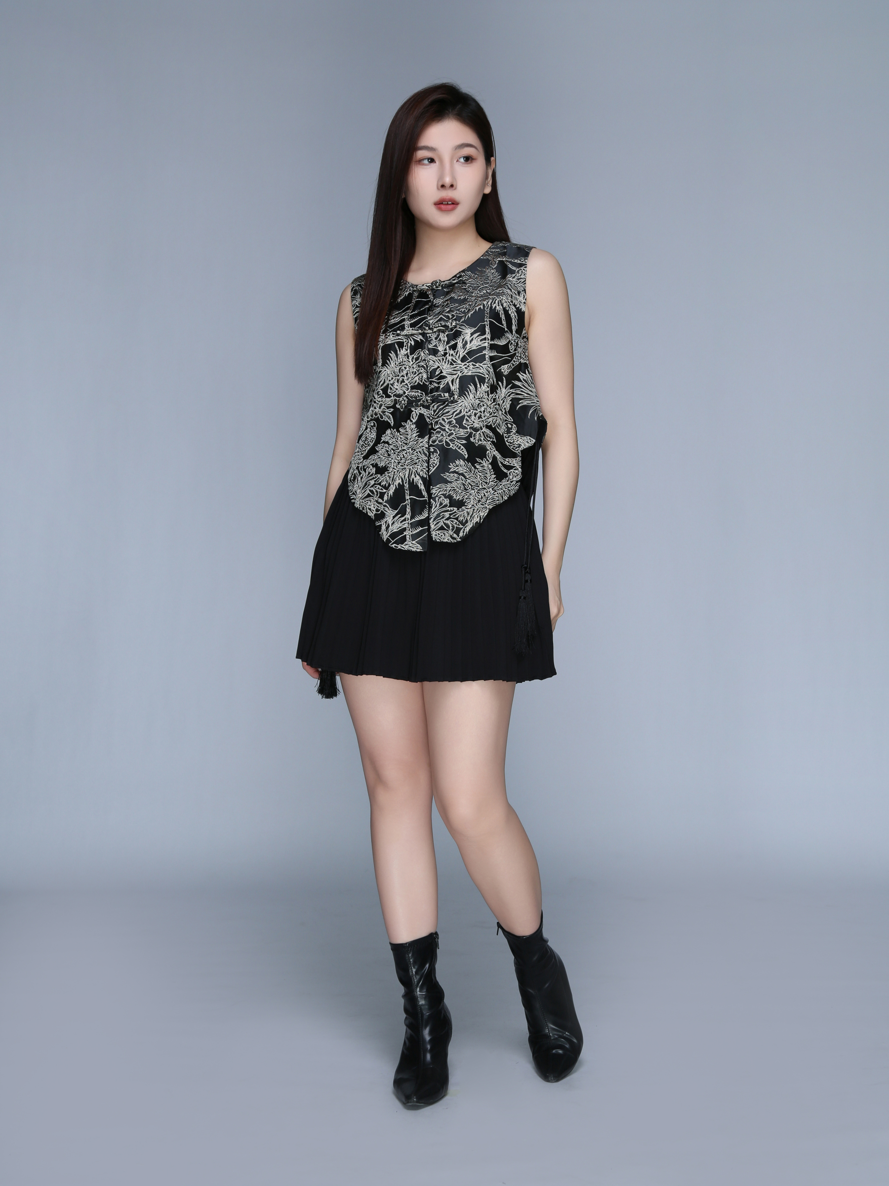 Sleeveless New Year Top With Skirt Set 39560