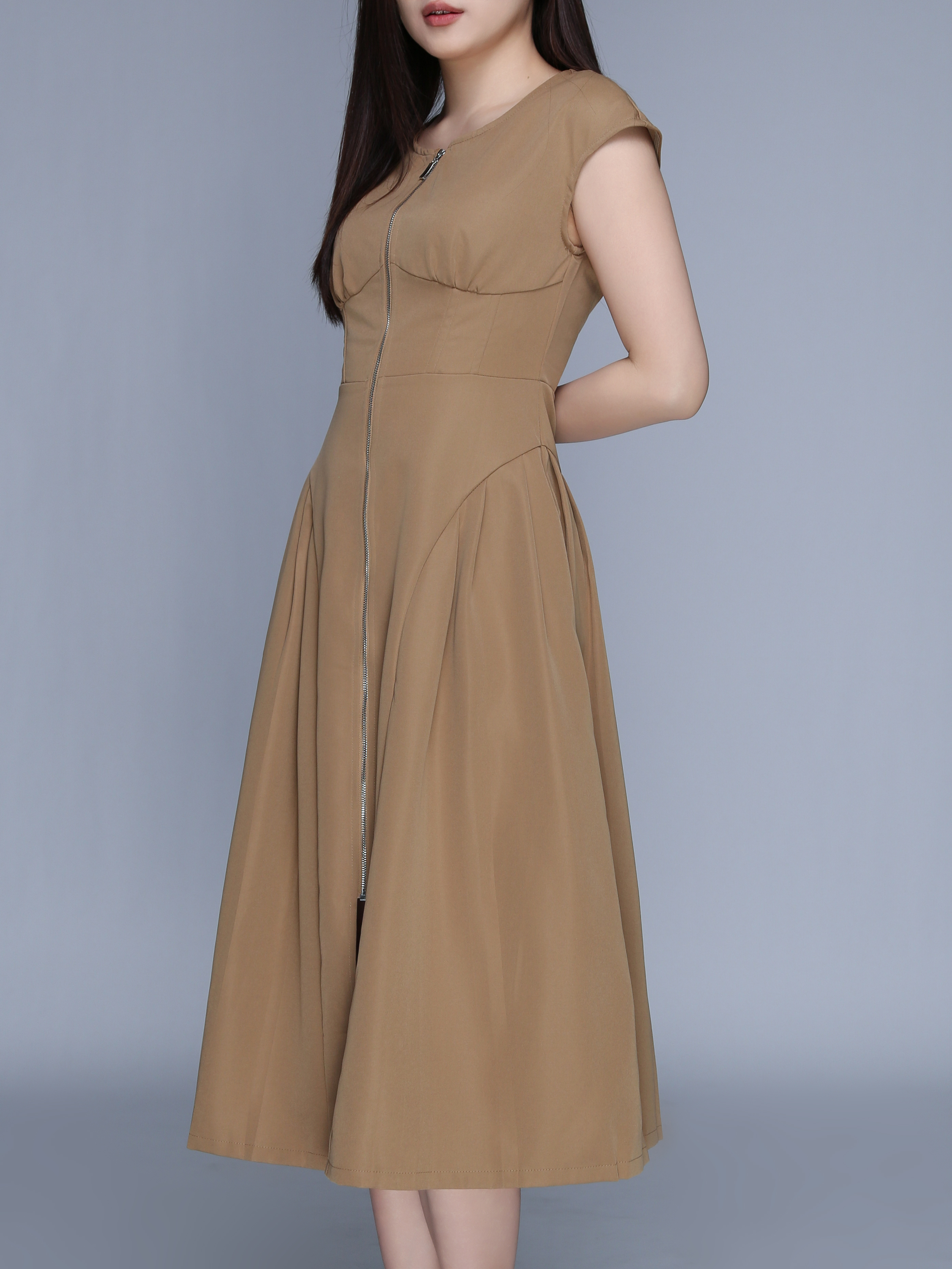 Sleeveless Front Zip Dress 39581