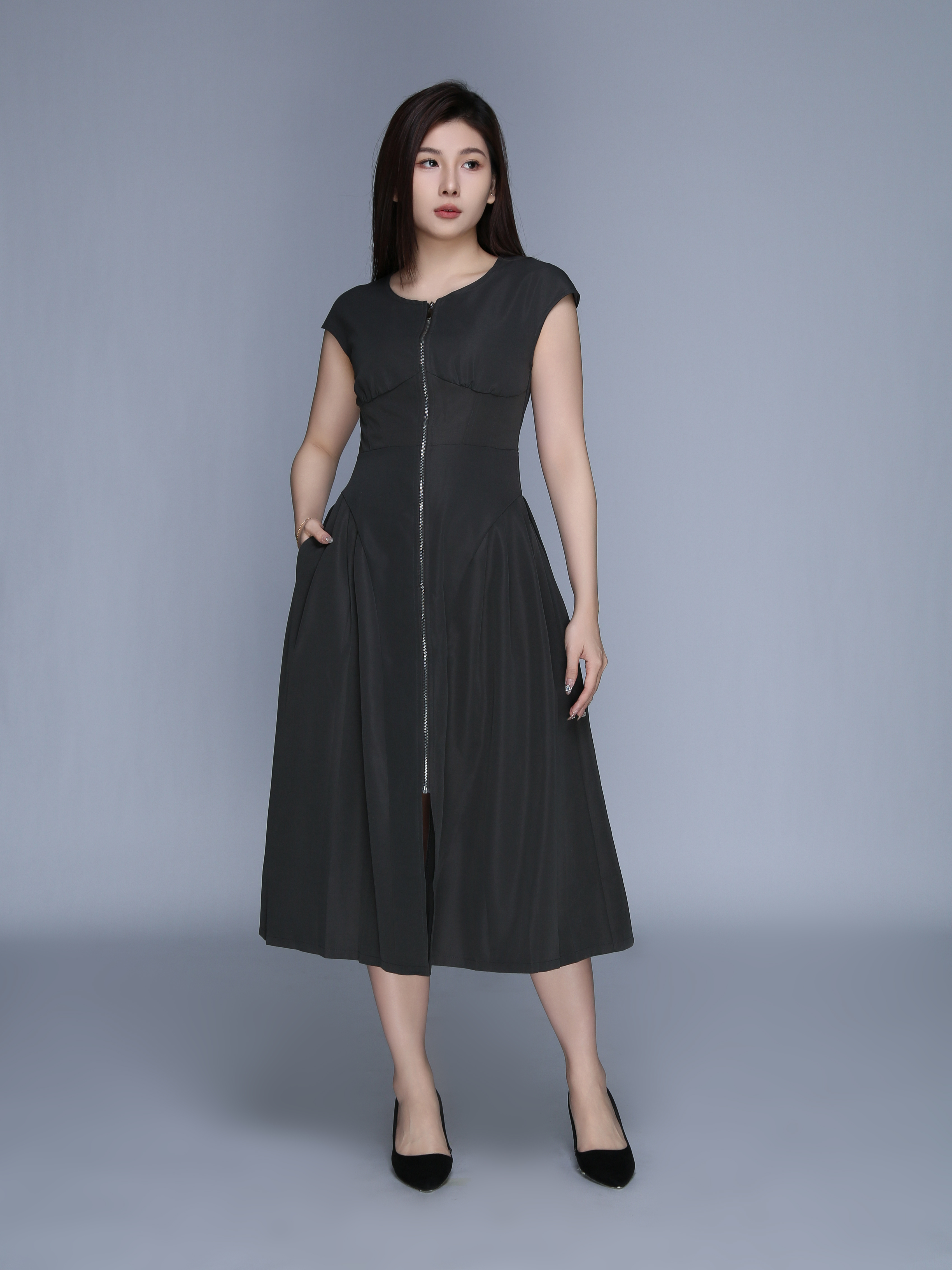 Sleeveless Front Zip Dress 39581