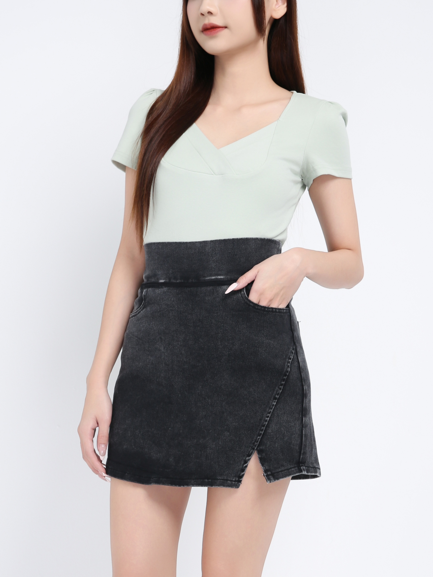 Sleeveless Back Zip Top 38385