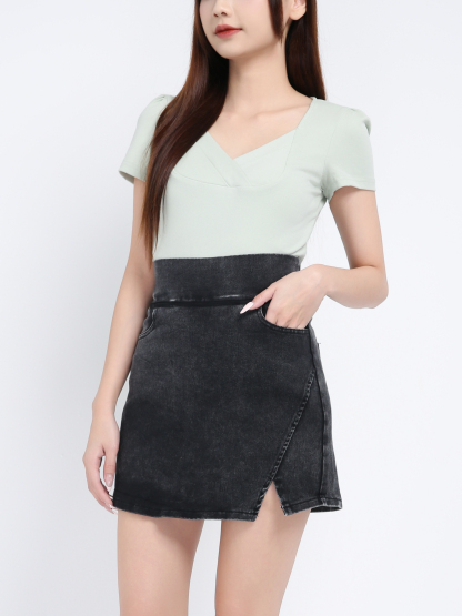 Sleeveless Back Zip Top 38385