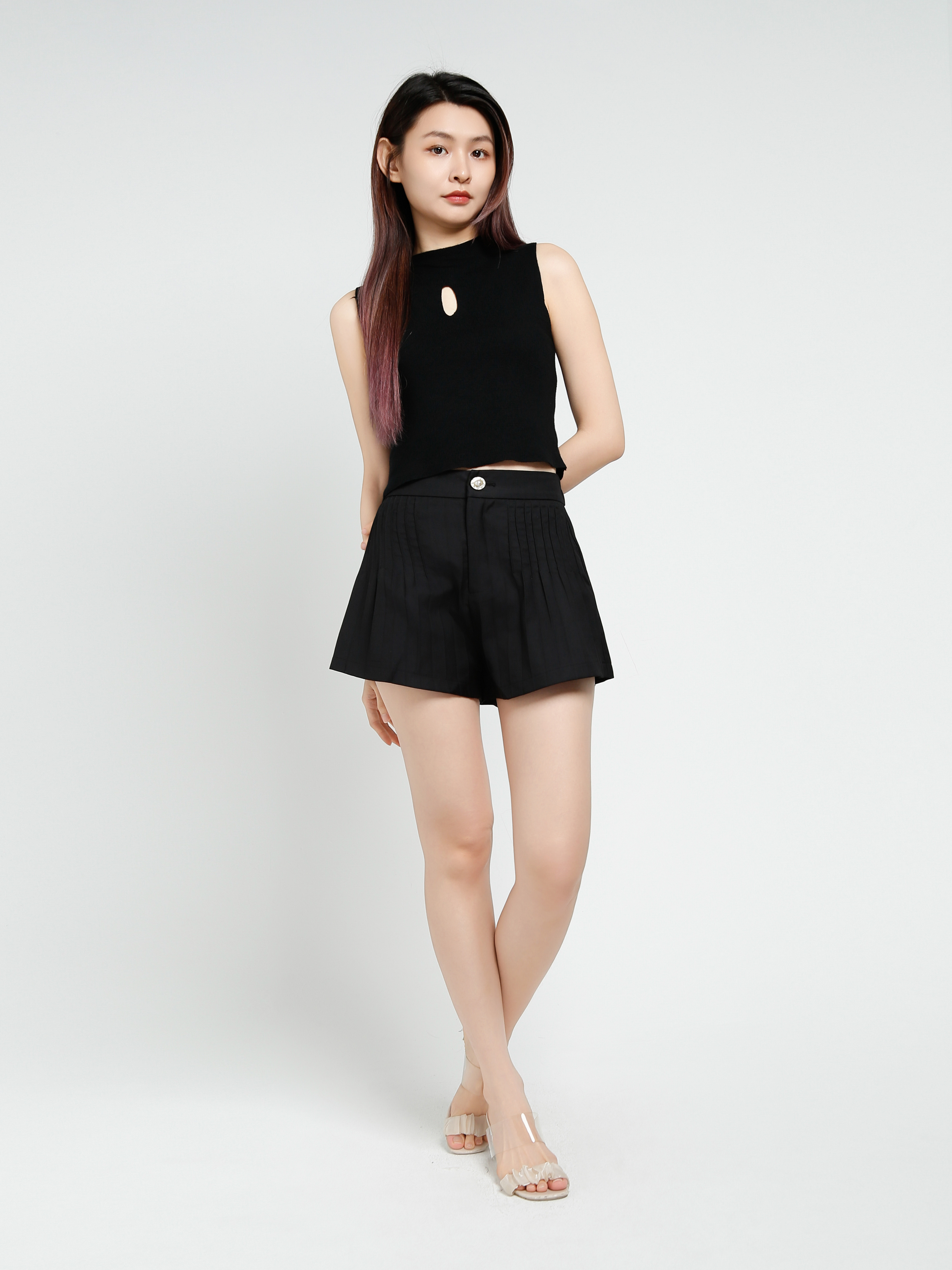 Sleeveless Front Hole Top 40283