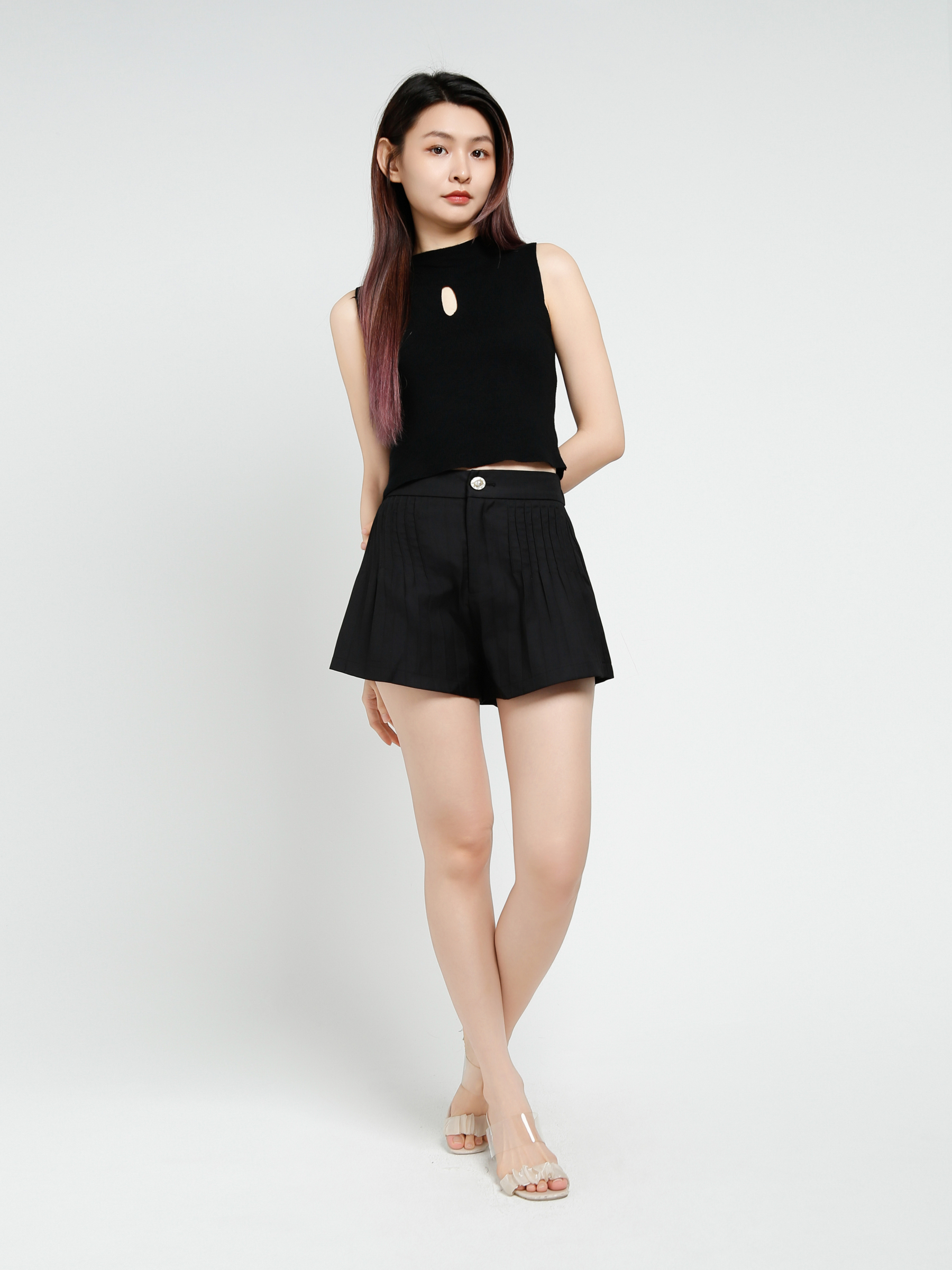 Sleeveless Front Hole Top 40283