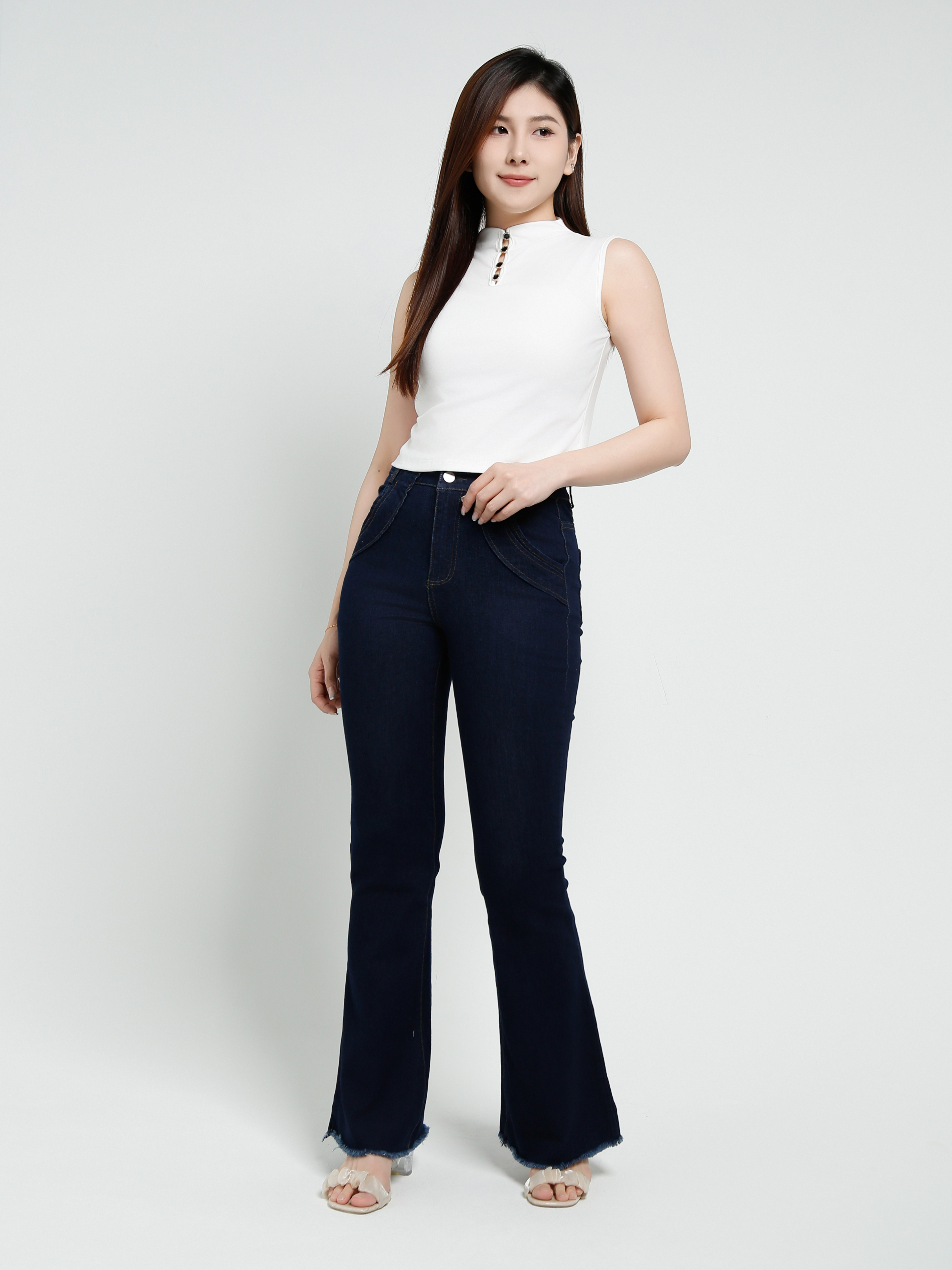 Sleeveless Front button Top 40439