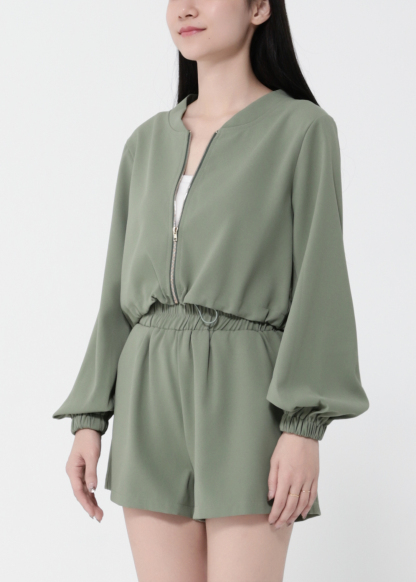 Long Sleeve Front Zip Top With Short Pant Set 40624