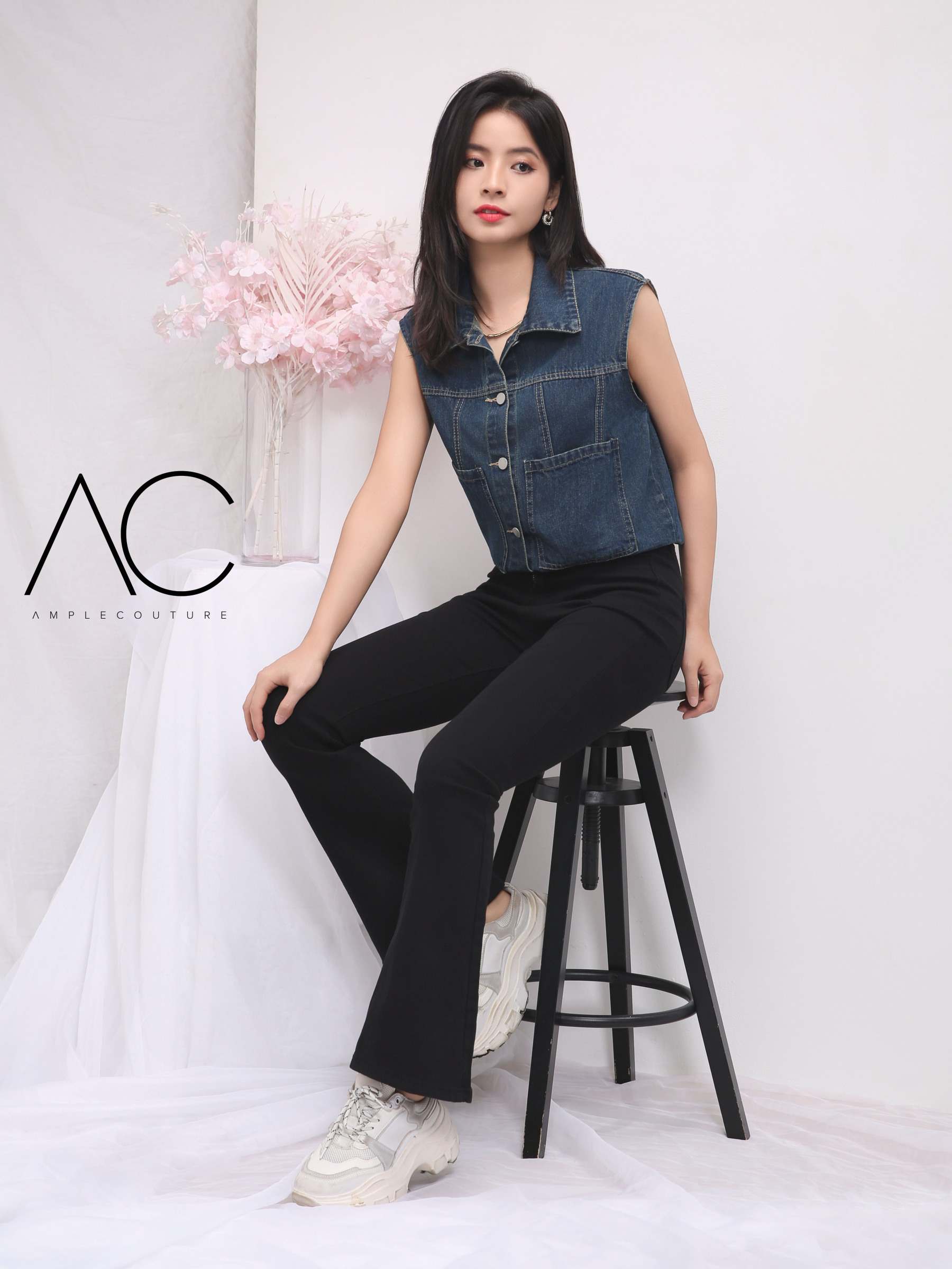 Denim Sleeveless Front Button Top 40686