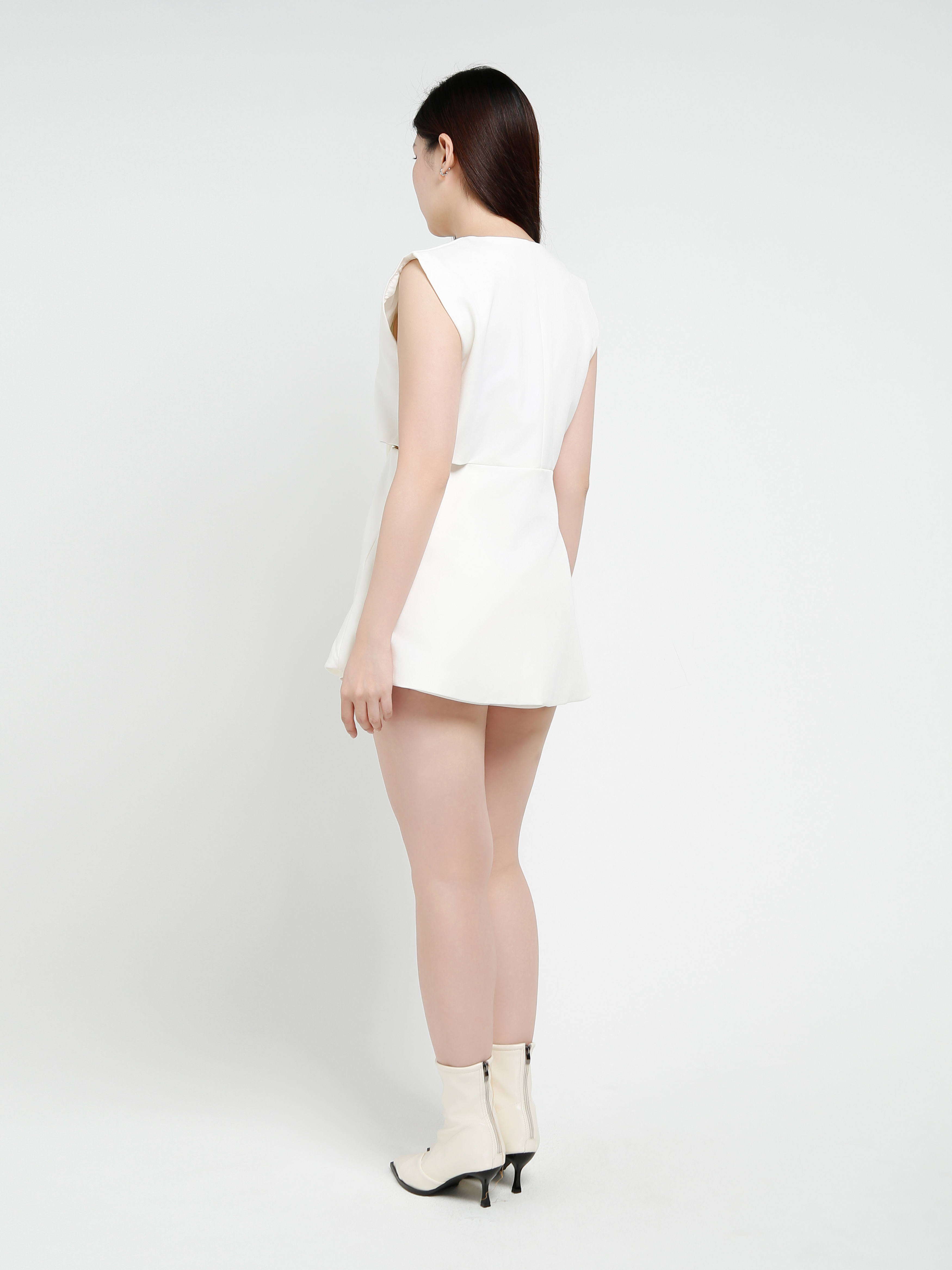 Sleeveless Front Button Top With Short Pant Set 40981