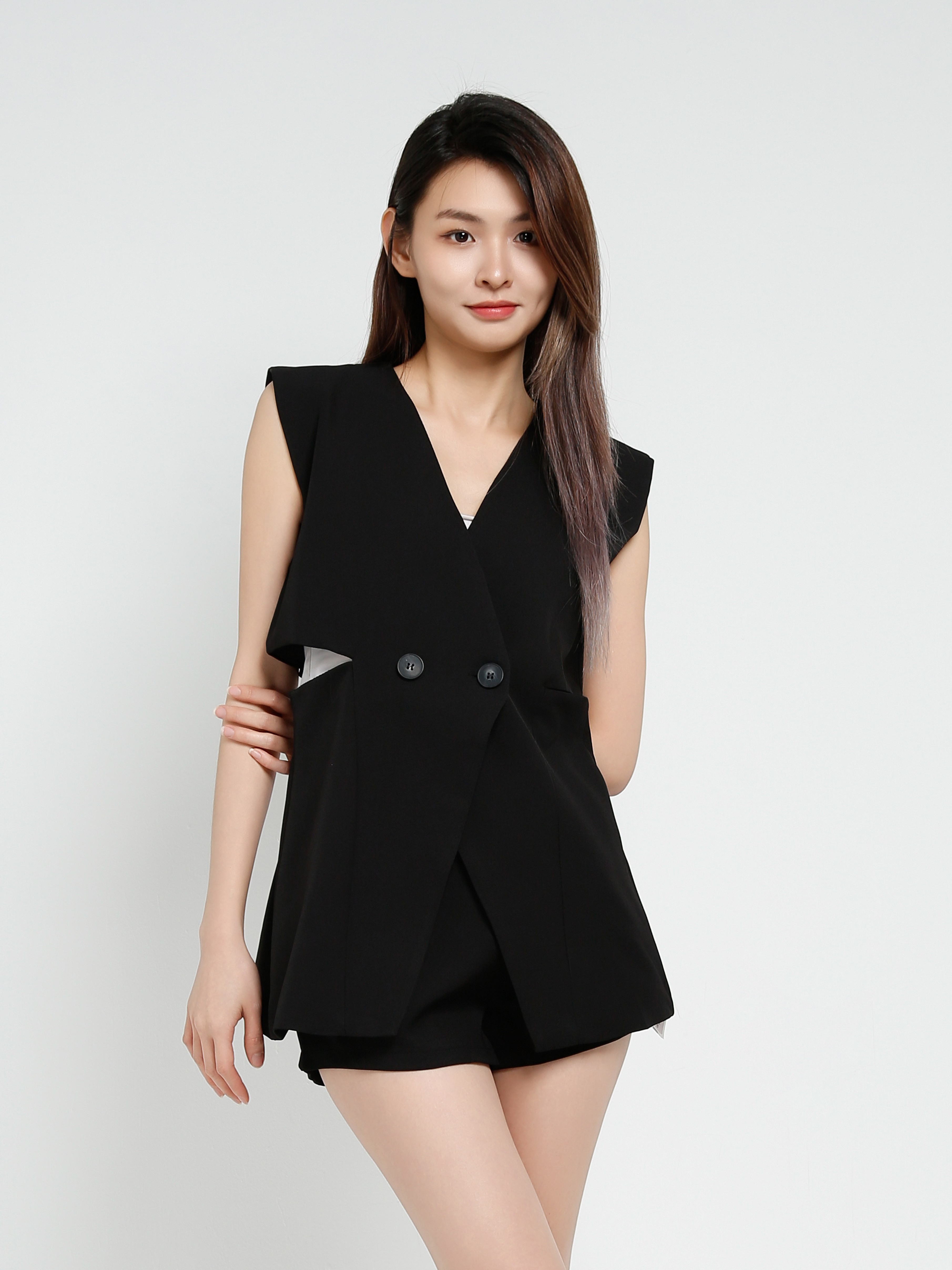 Sleeveless Front Button Top With Short Pant Set 40981