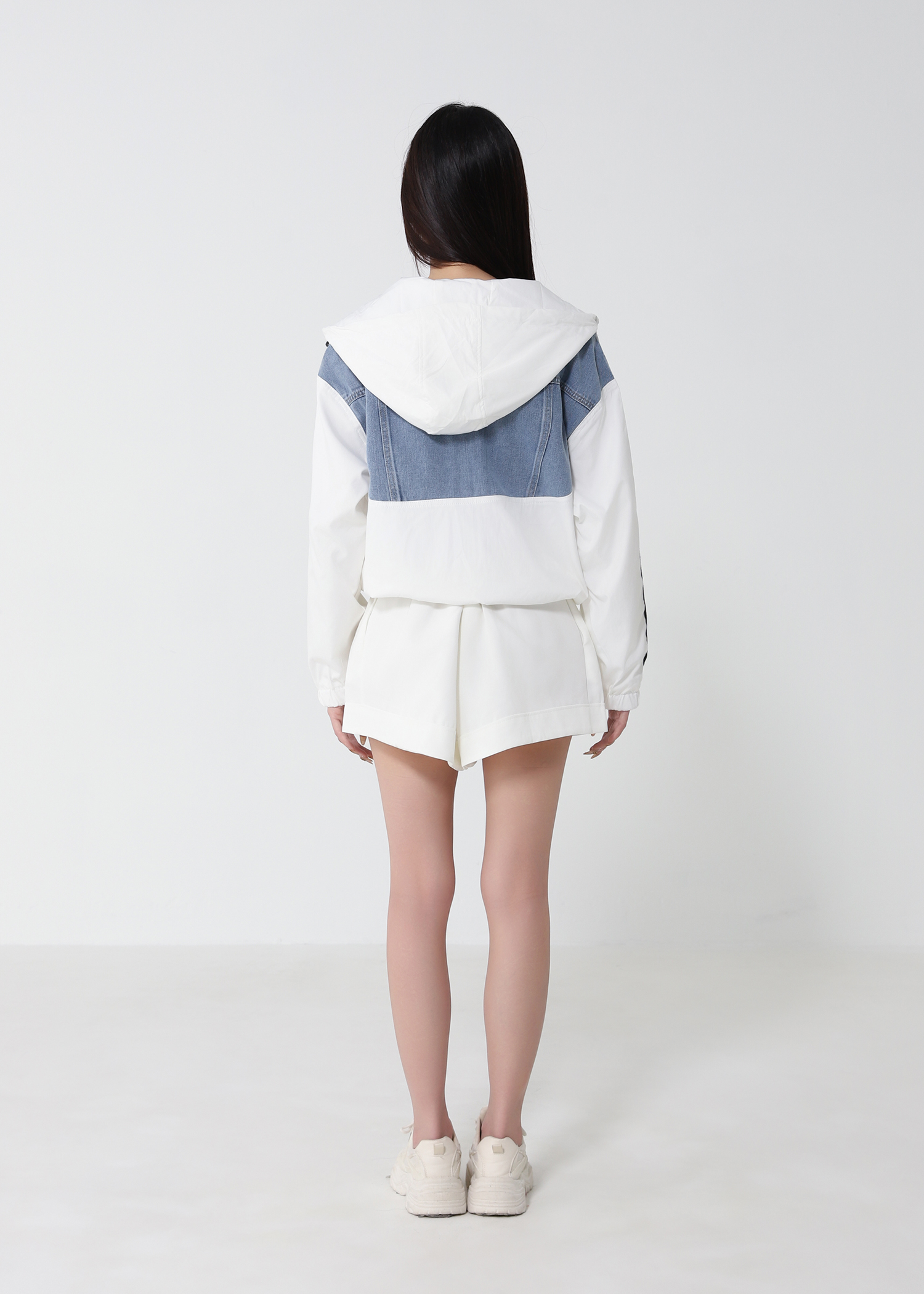 With Denim Jacket 52260