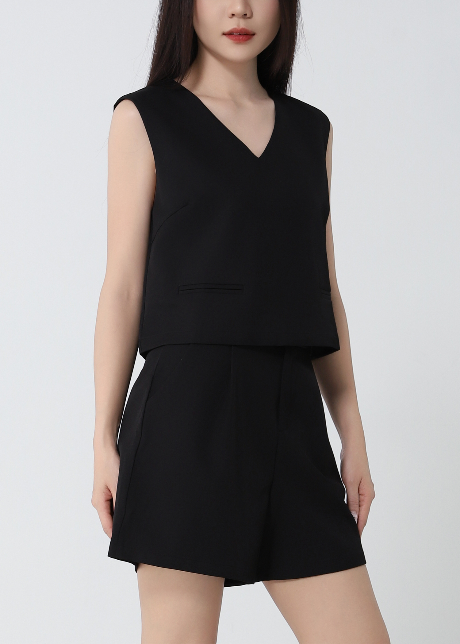 V Neck Sleeveless Top With Short Pant Set 53092
