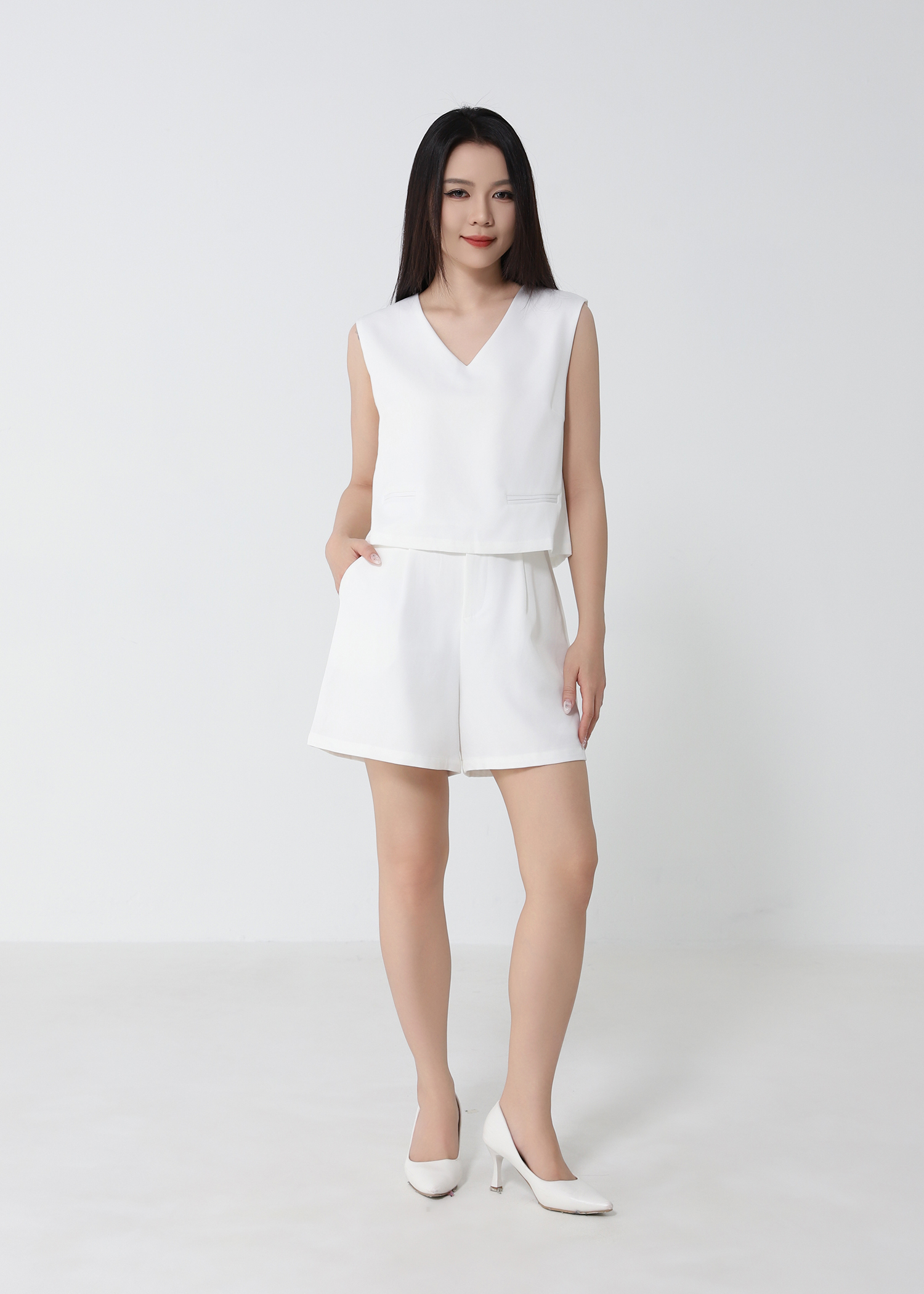 V Neck Sleeveless Top With Short Pant Set 53092