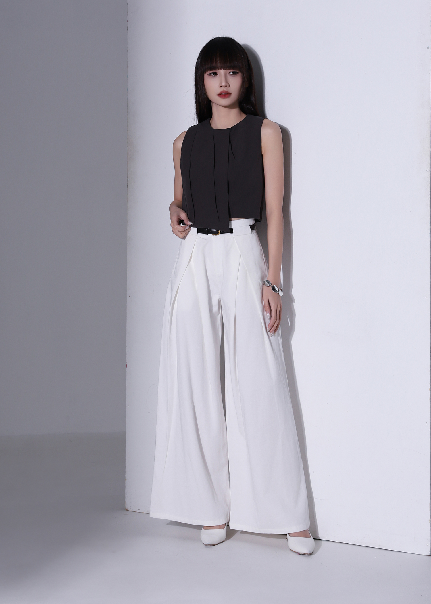 Sleeveless Pleated Detail Top AC1005