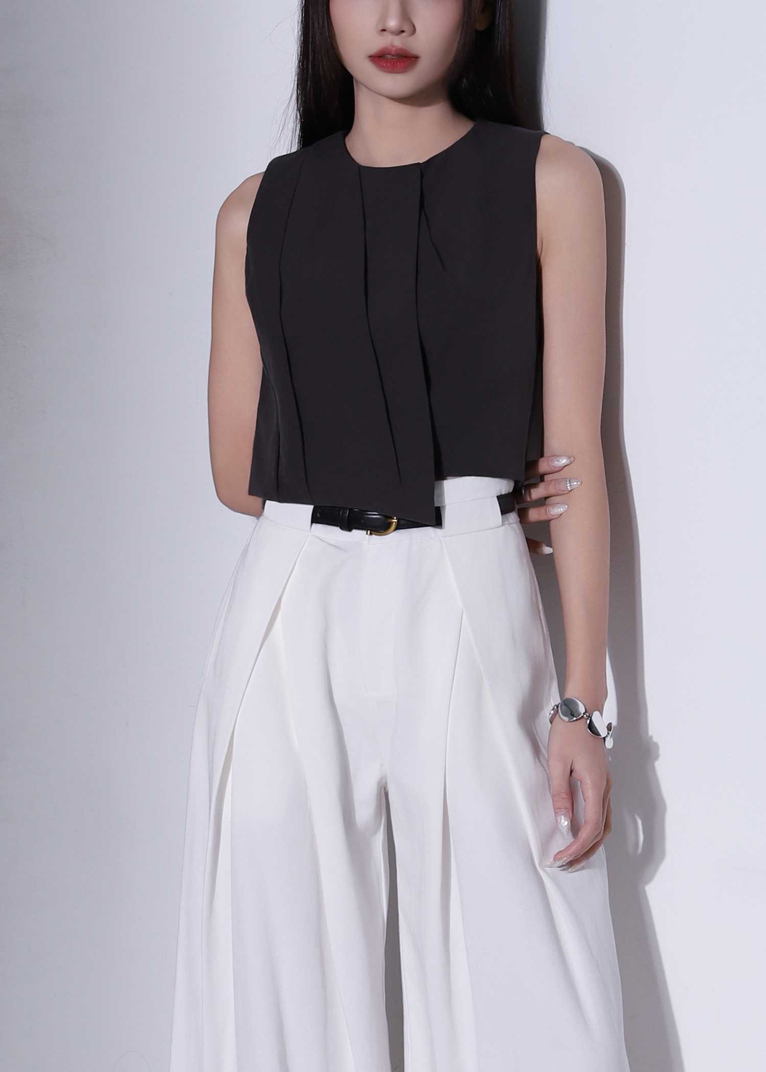 Sleeveless Pleated Detail Top AC1005