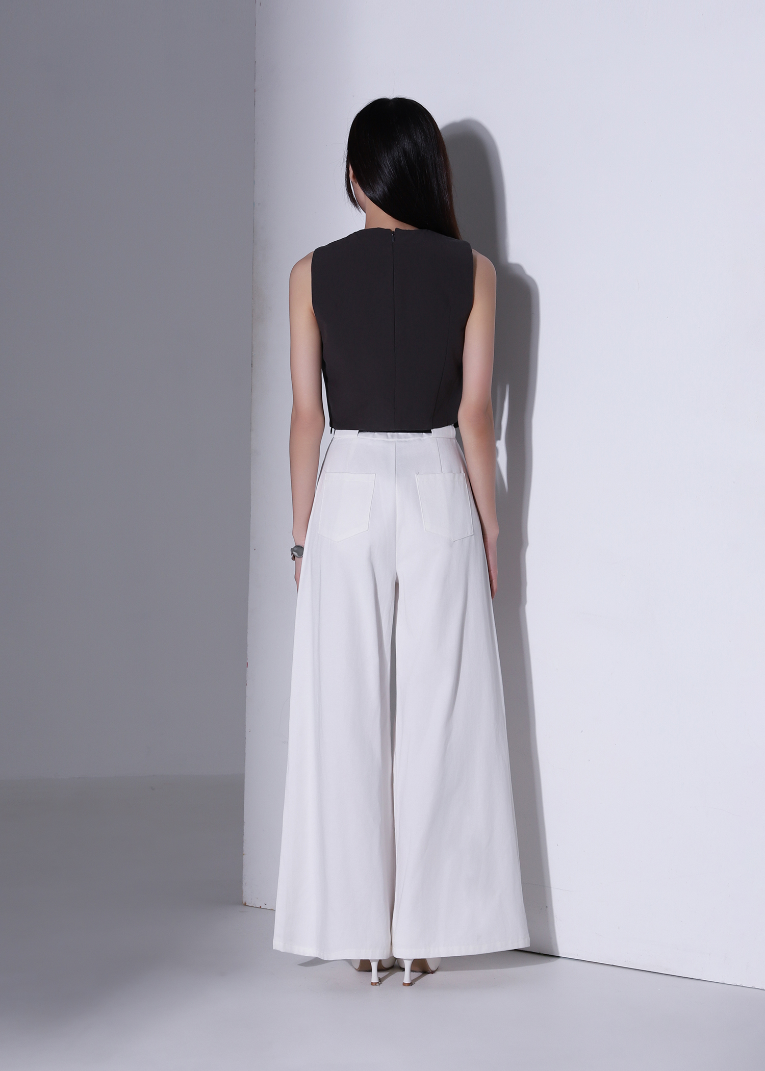 Sleeveless Pleated Detail Top AC1005