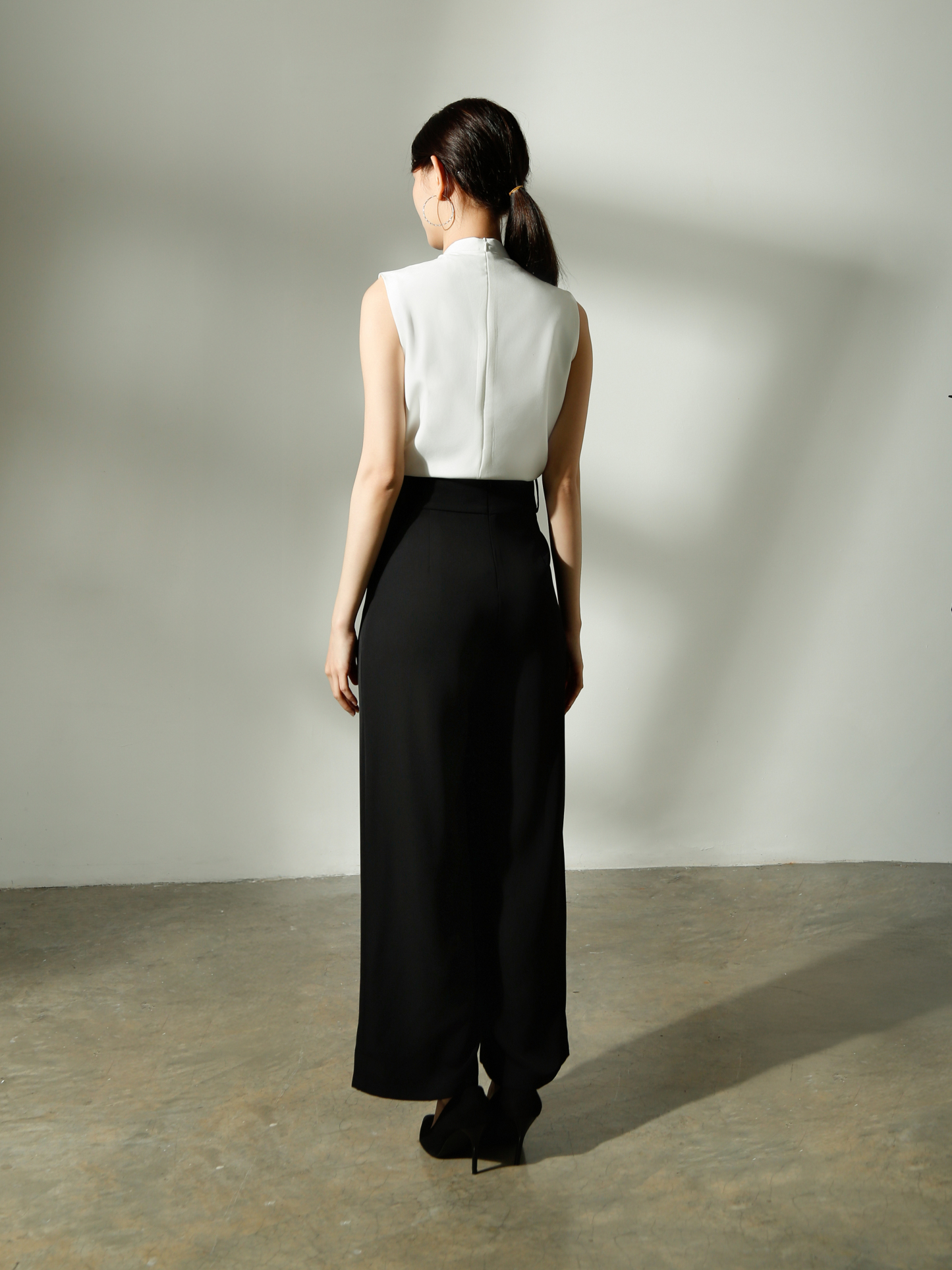 Sleeveless Wrap Top AC133