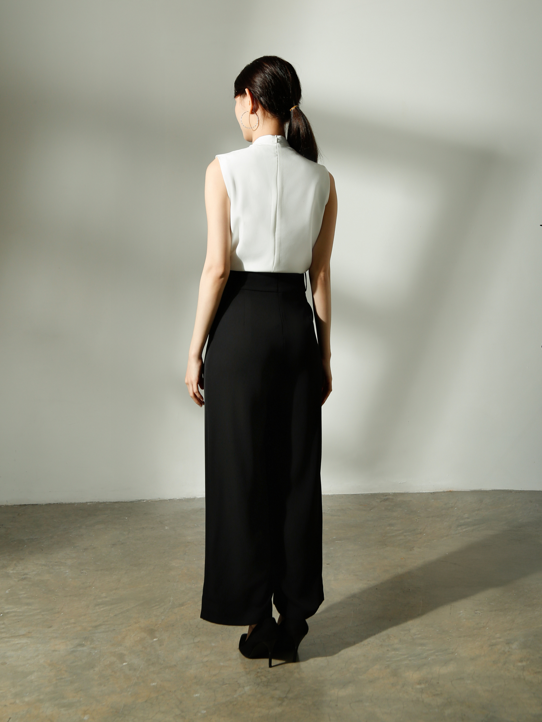 Sleeveless Wrap Top AC133