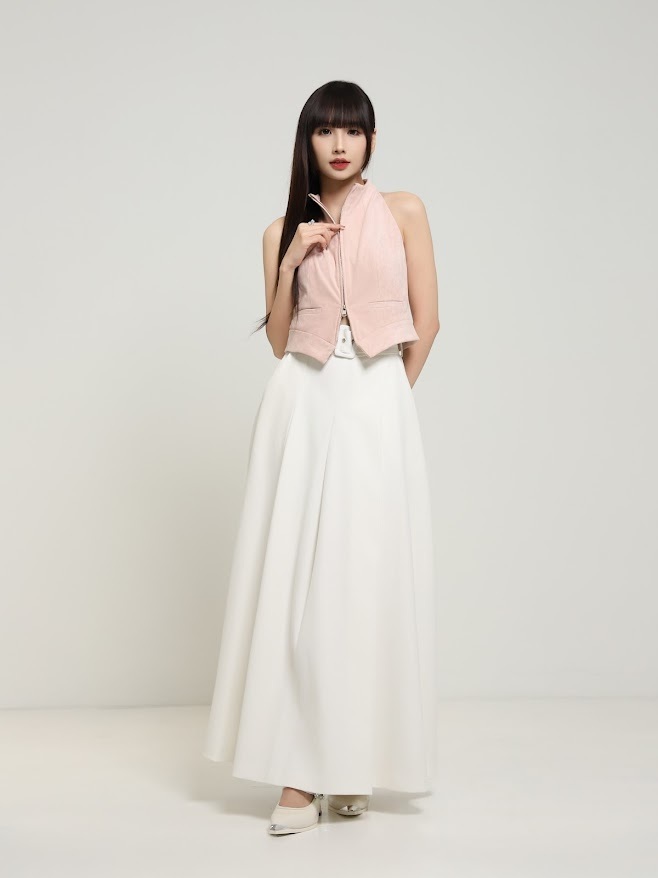 Halter Front Zip Top AC144