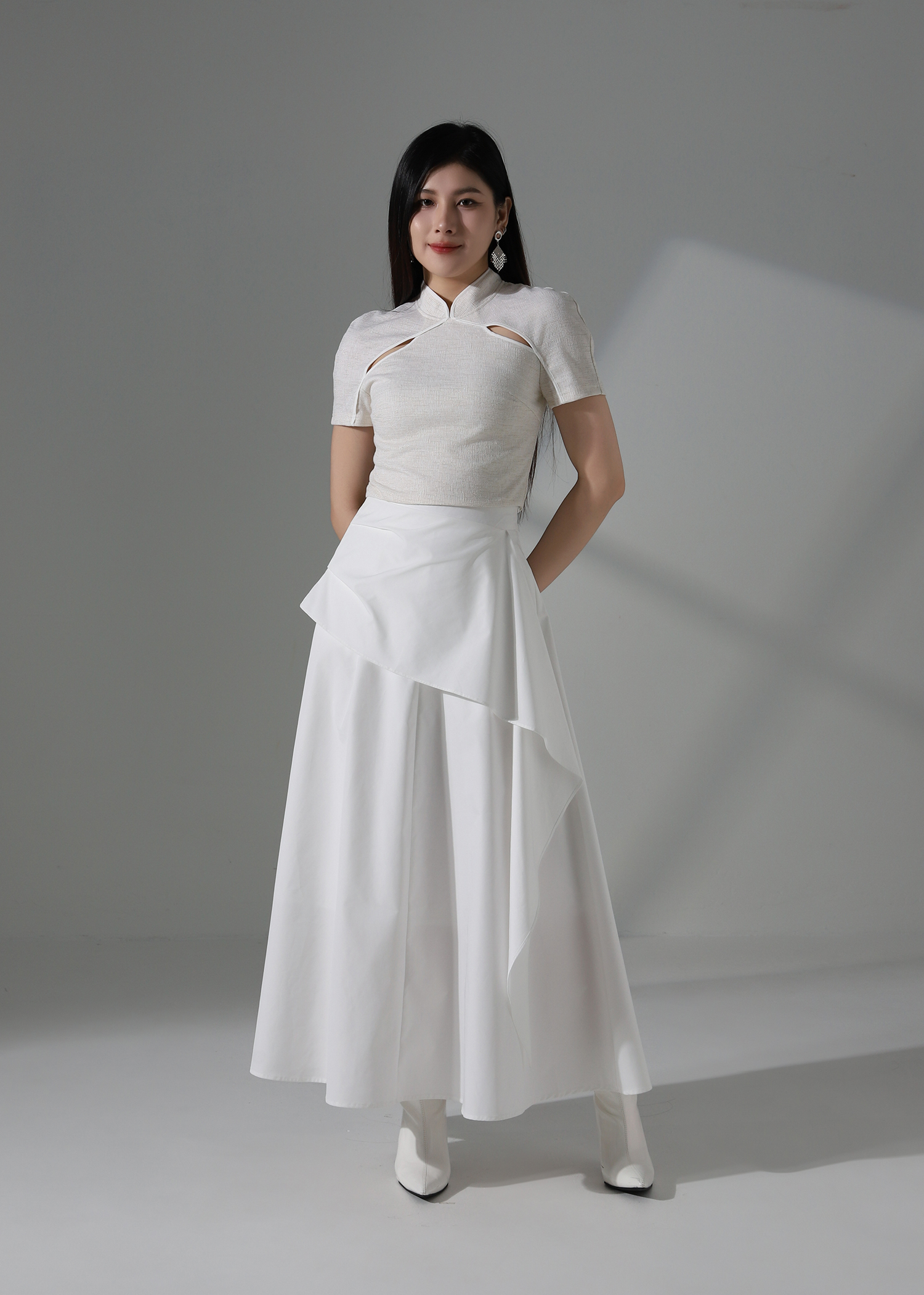 Chic Modern Chinese Front Hollow Top AC171